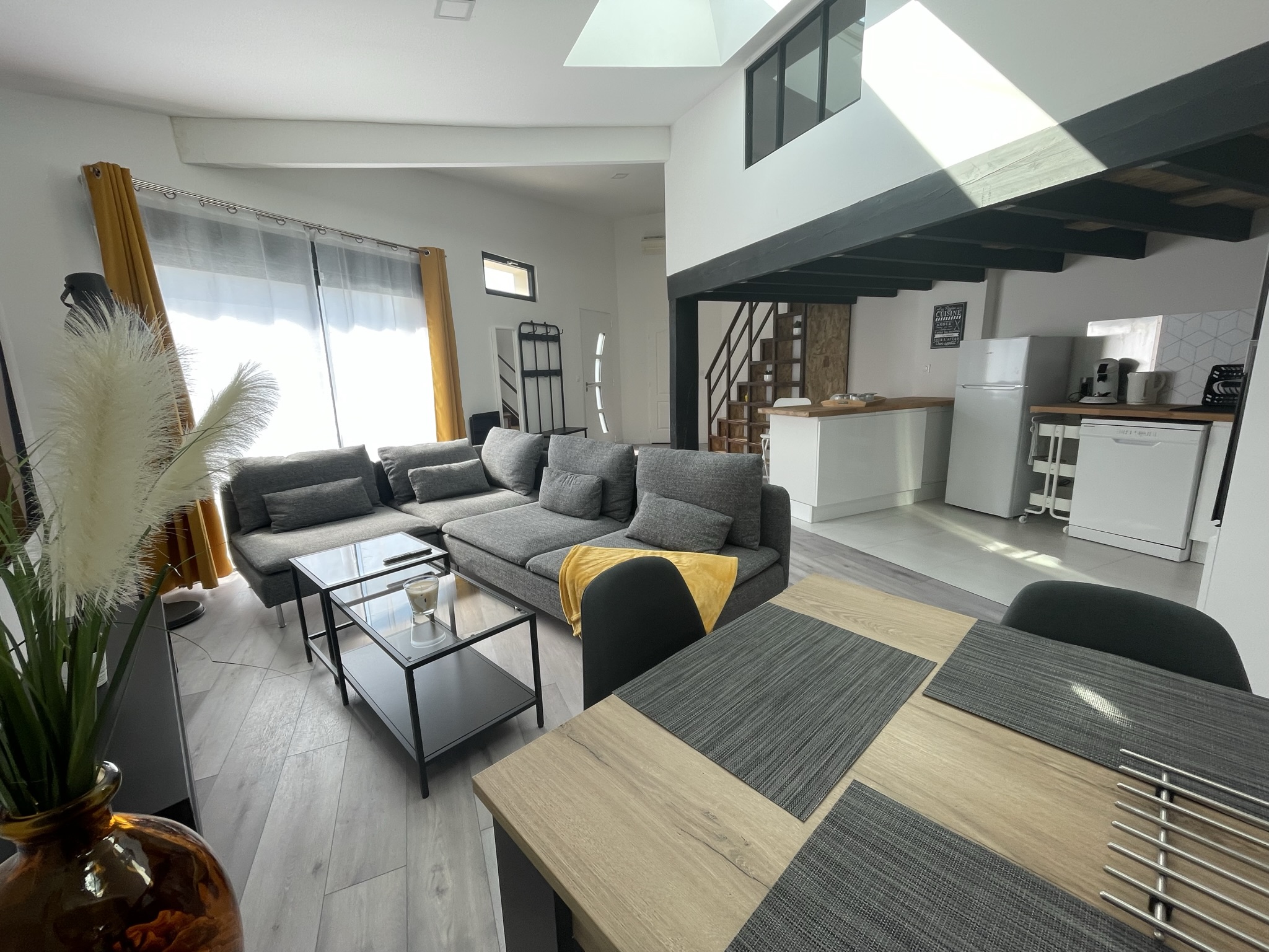 Large loft all comfort sleeps 6