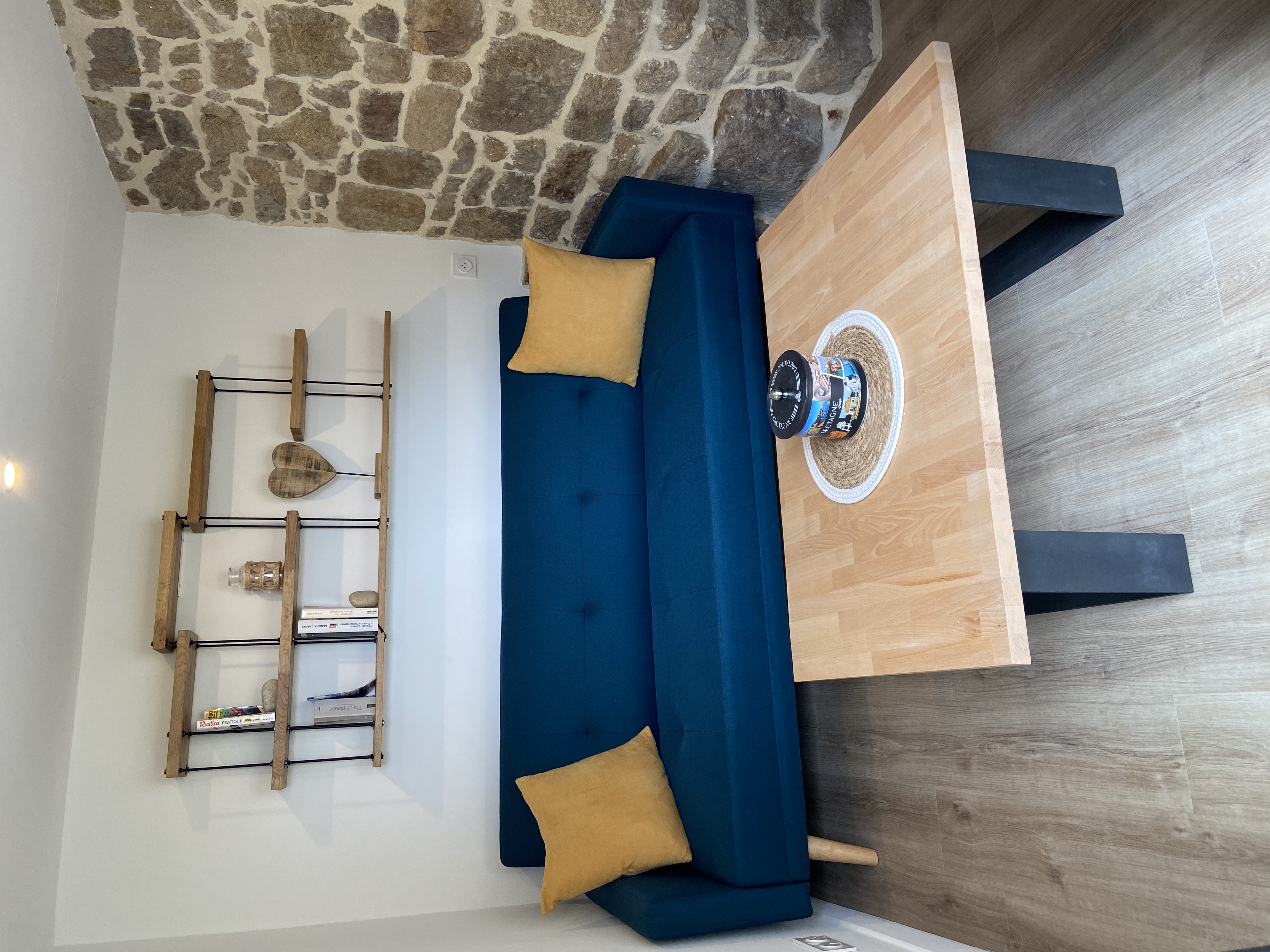 Large house 1 km to the beach for 10 people