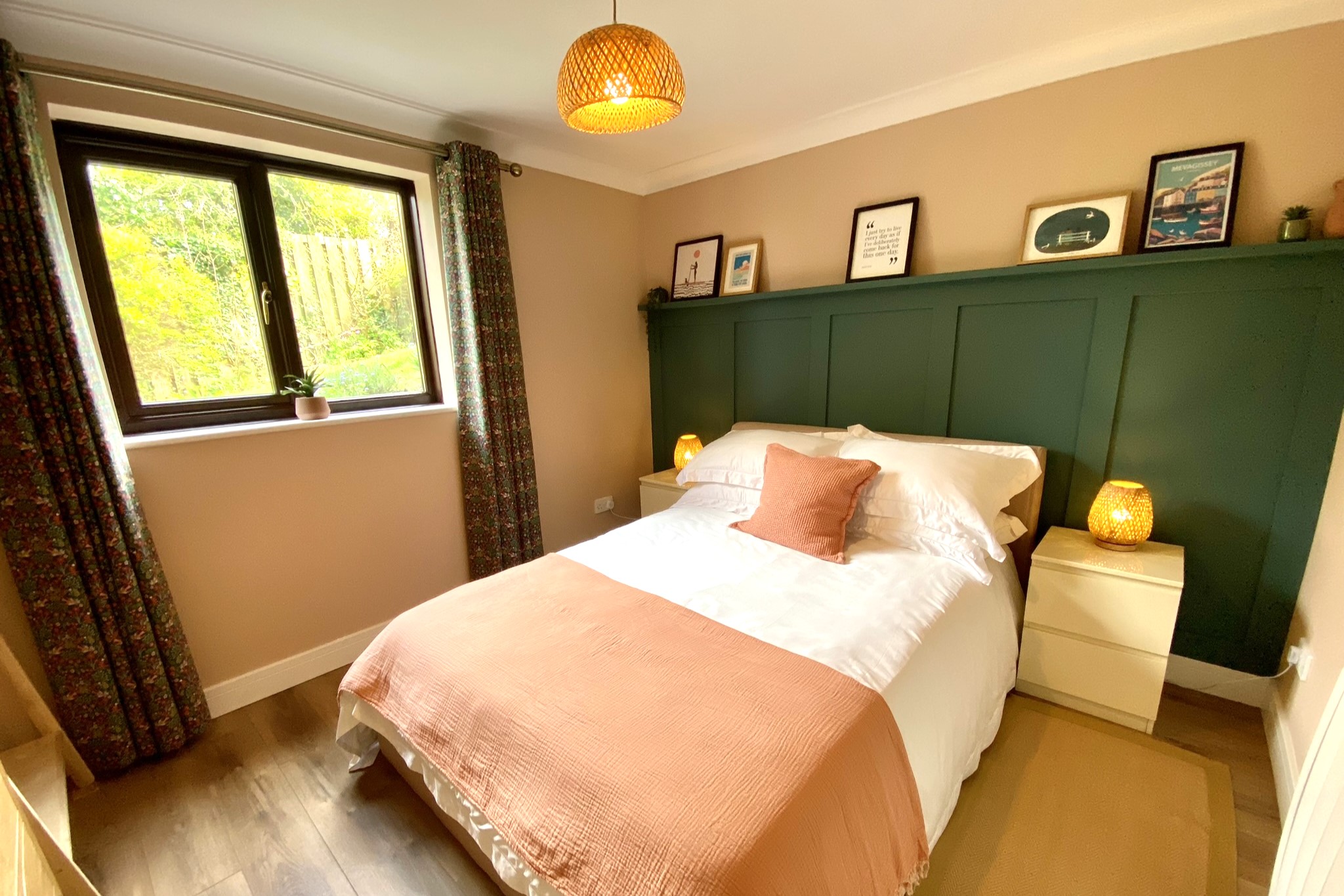 Stylish home-from-home with garden and parking