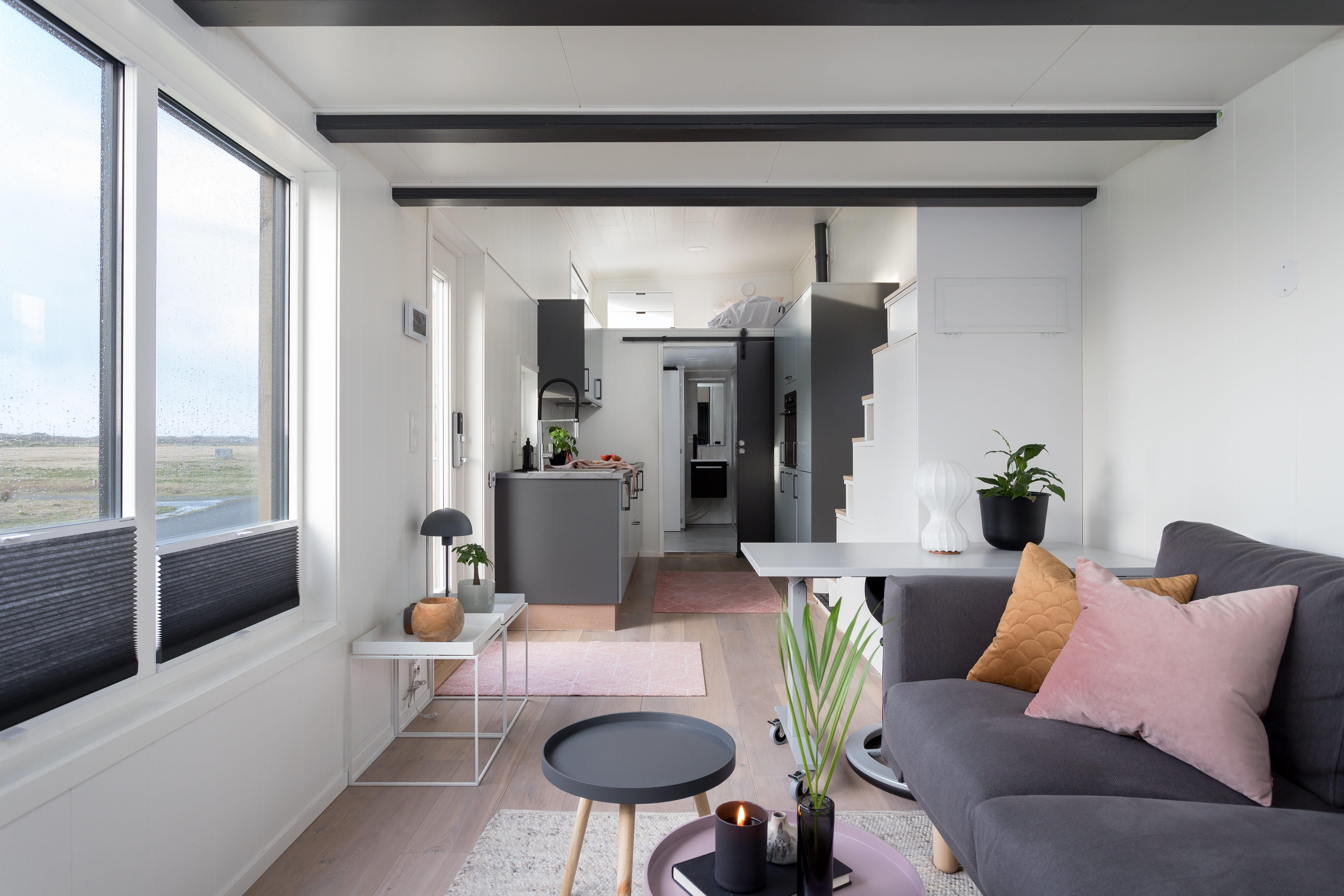 Spacious tiny house on beautiful island in Romsdalsfjorden