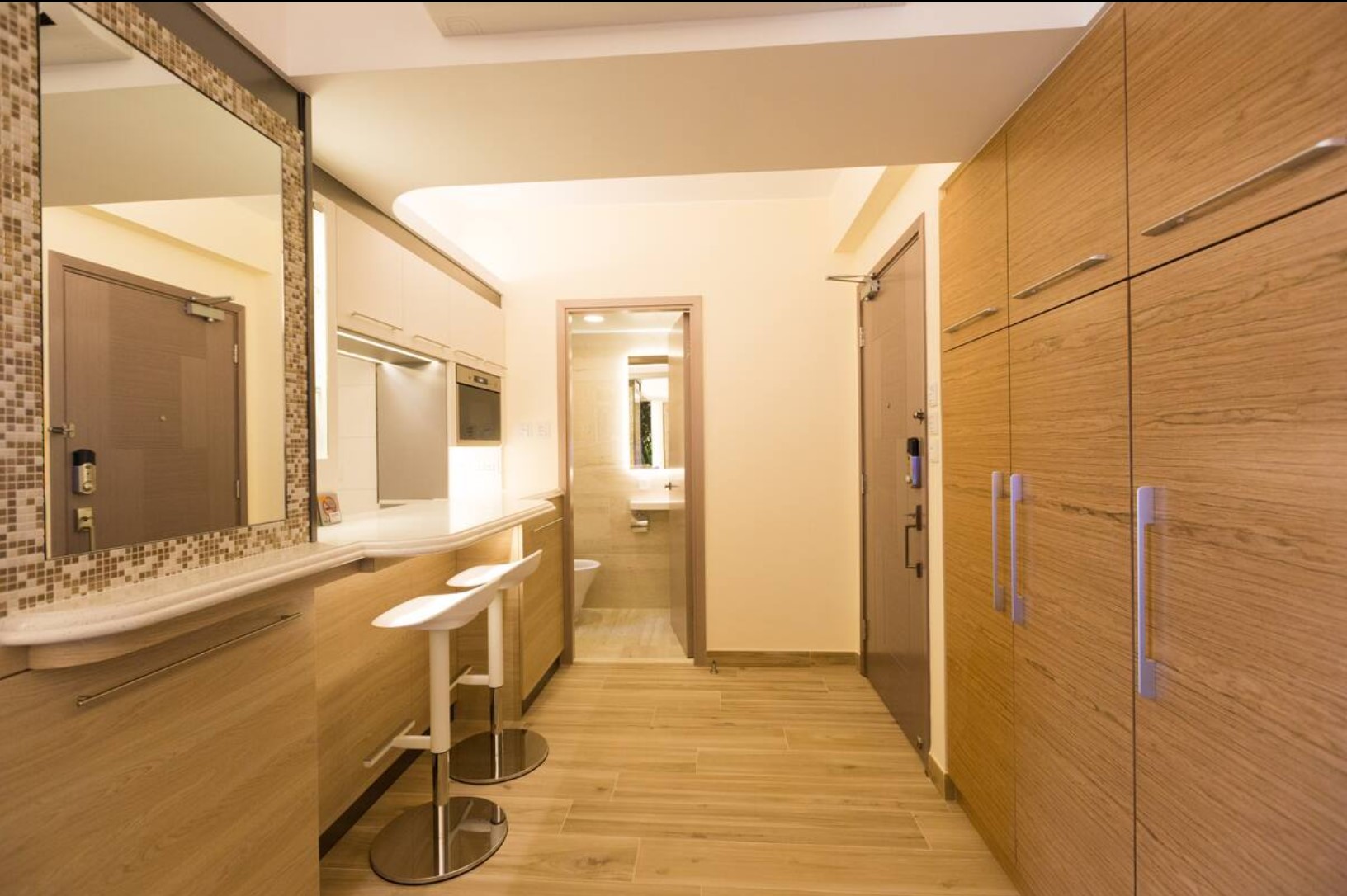 Modern & Furnished 2BR Apt in HK