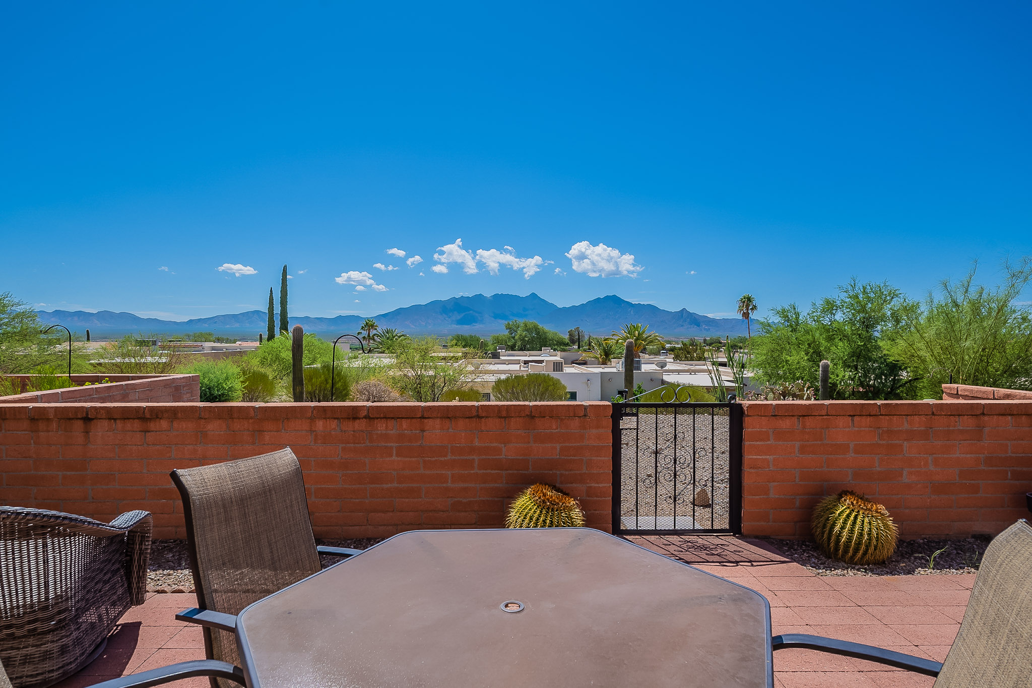 The mountain view is the thing at Vista Flamenco!
