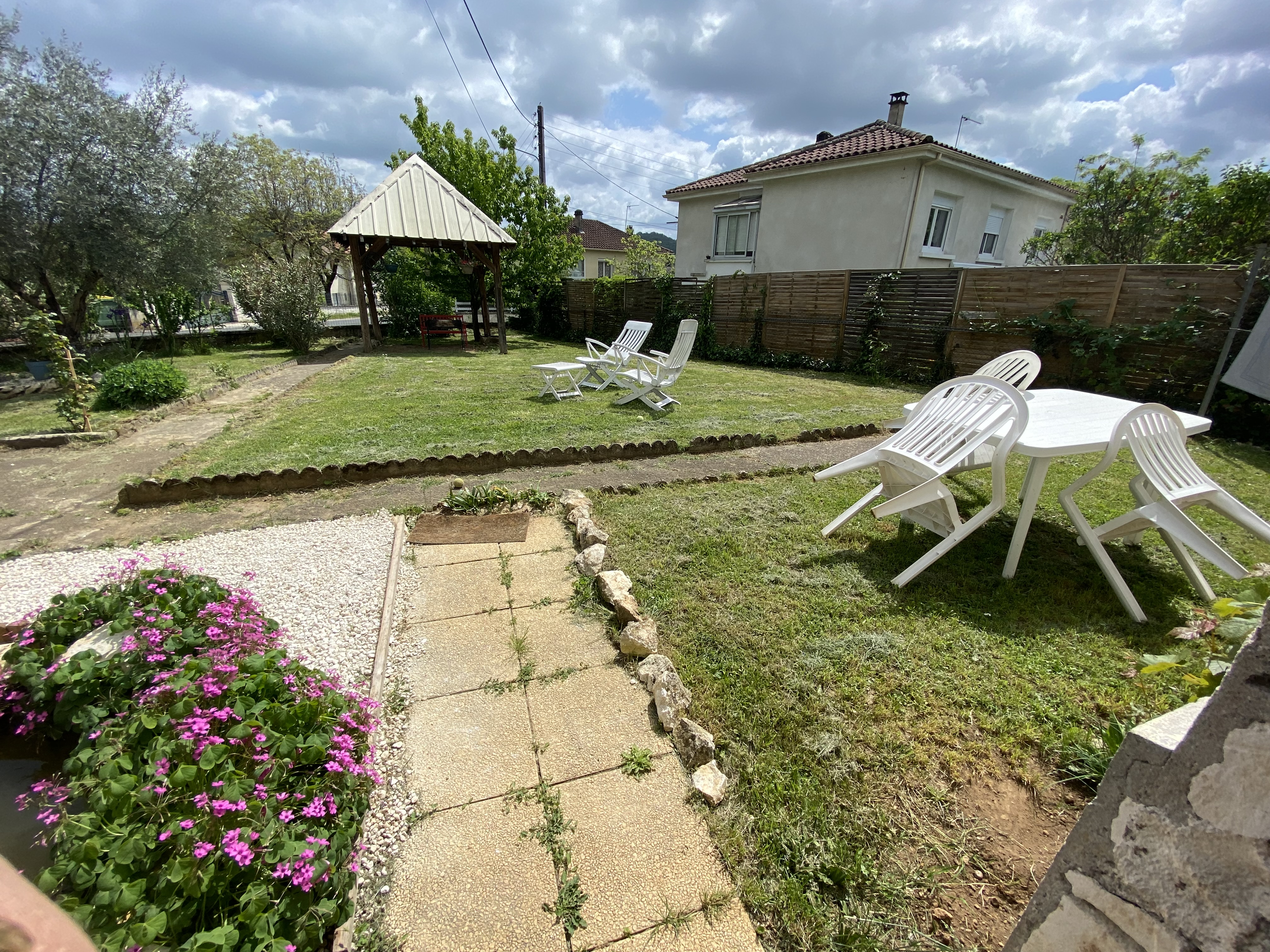 Ground floor apartment of villa causeway