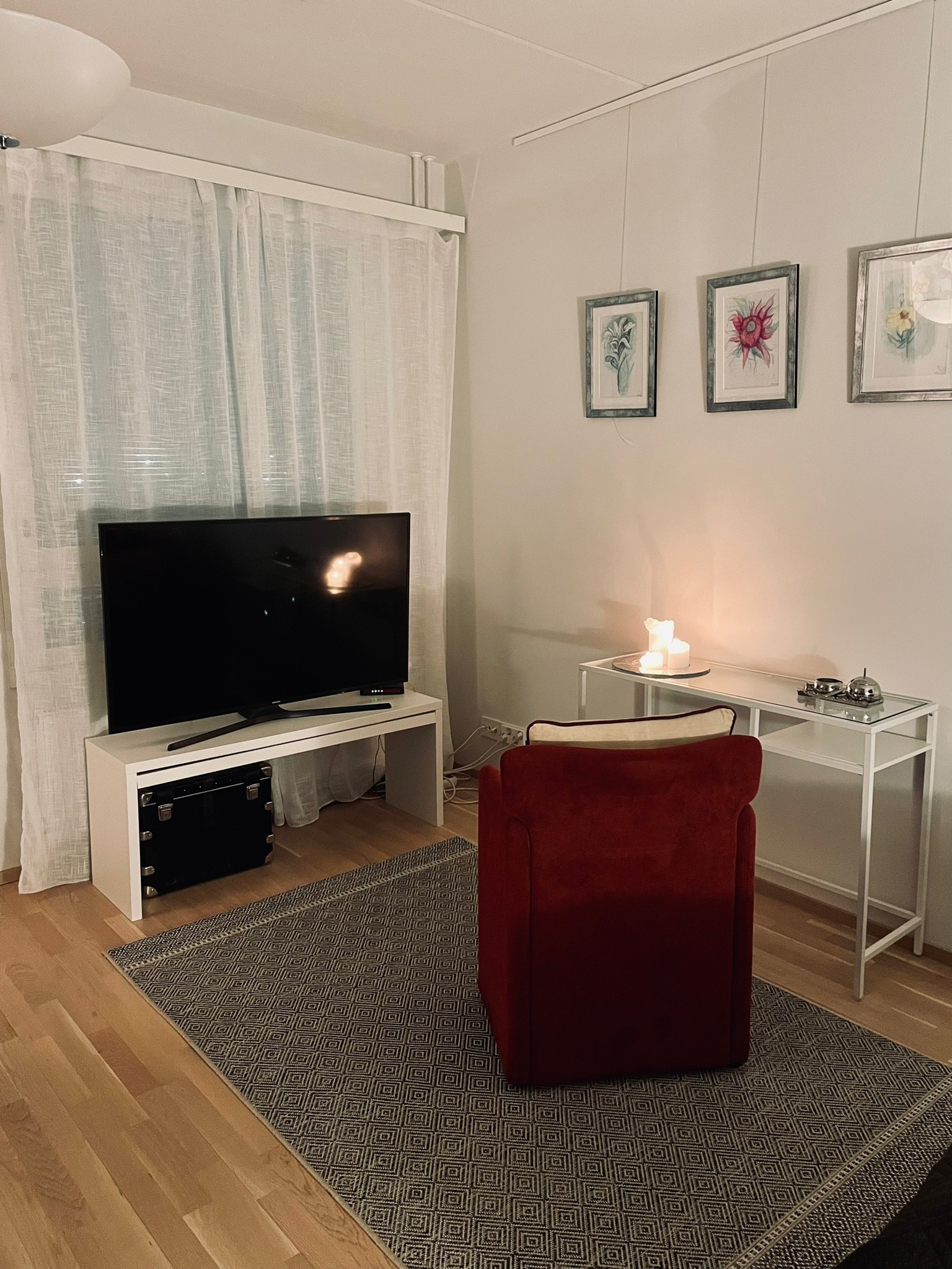 Modern studio in the center