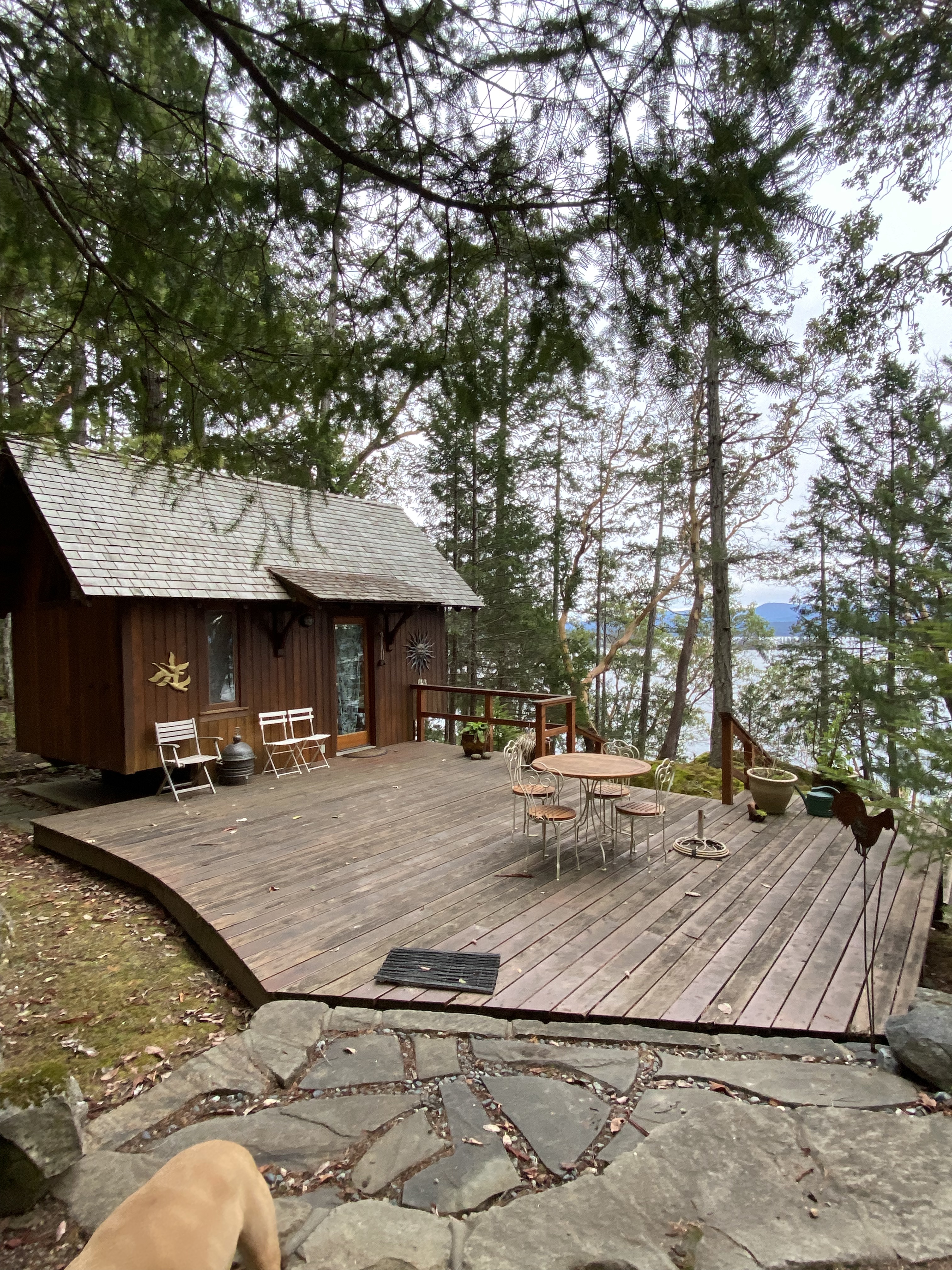Clifftop Nest on Galiano