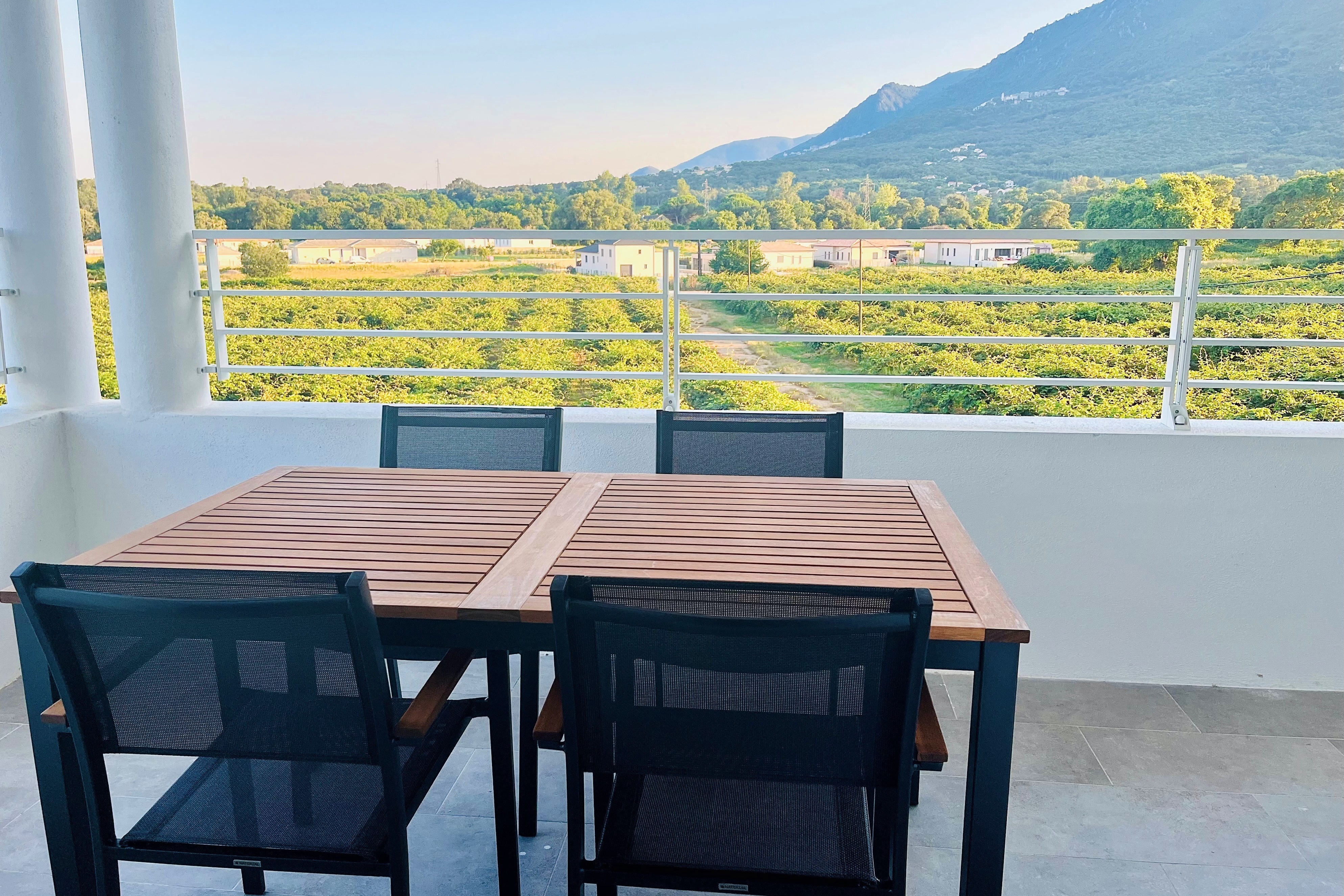 New apartment between sea and mountains