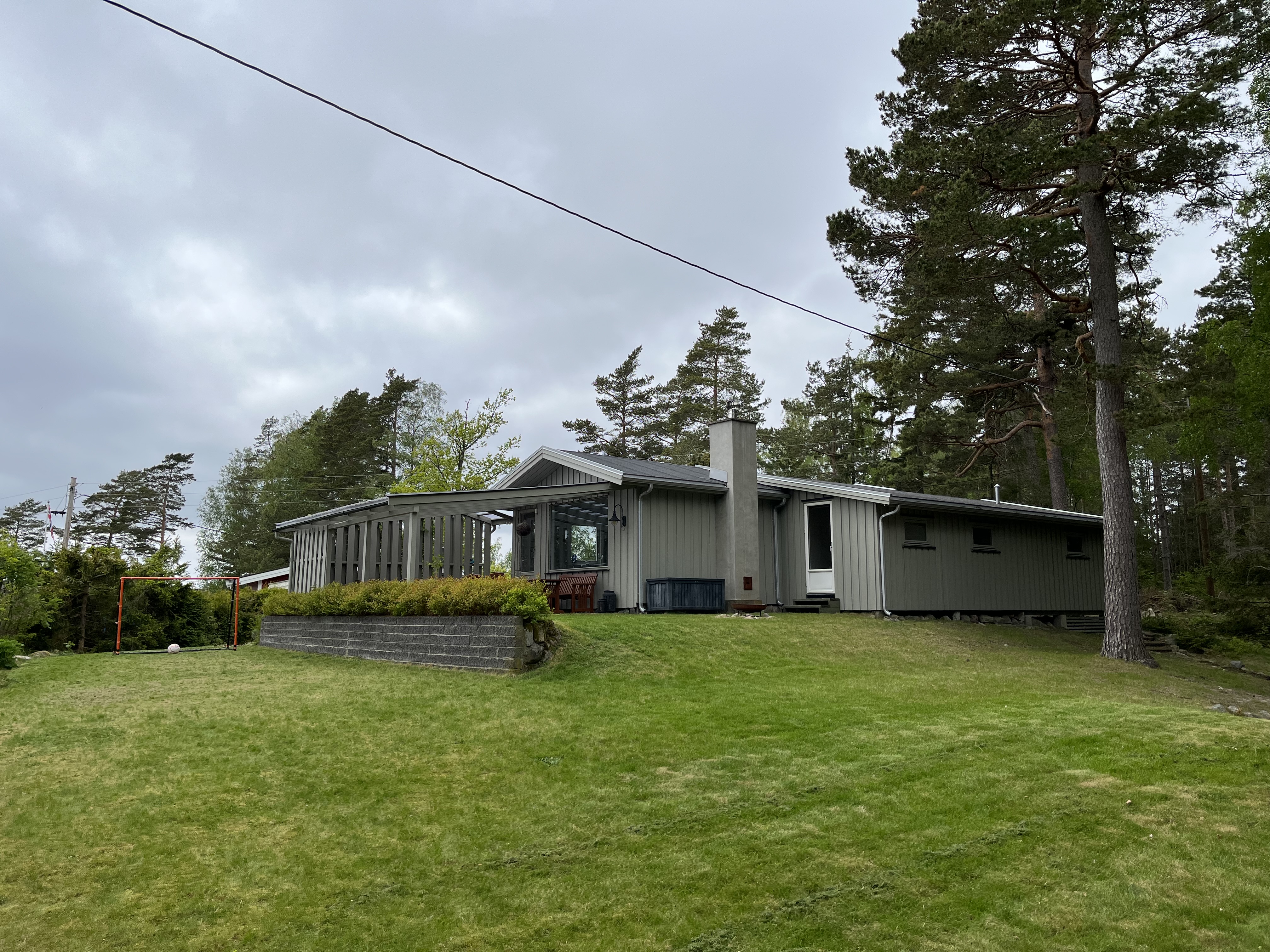 Well-equipped cabin in the archipelago