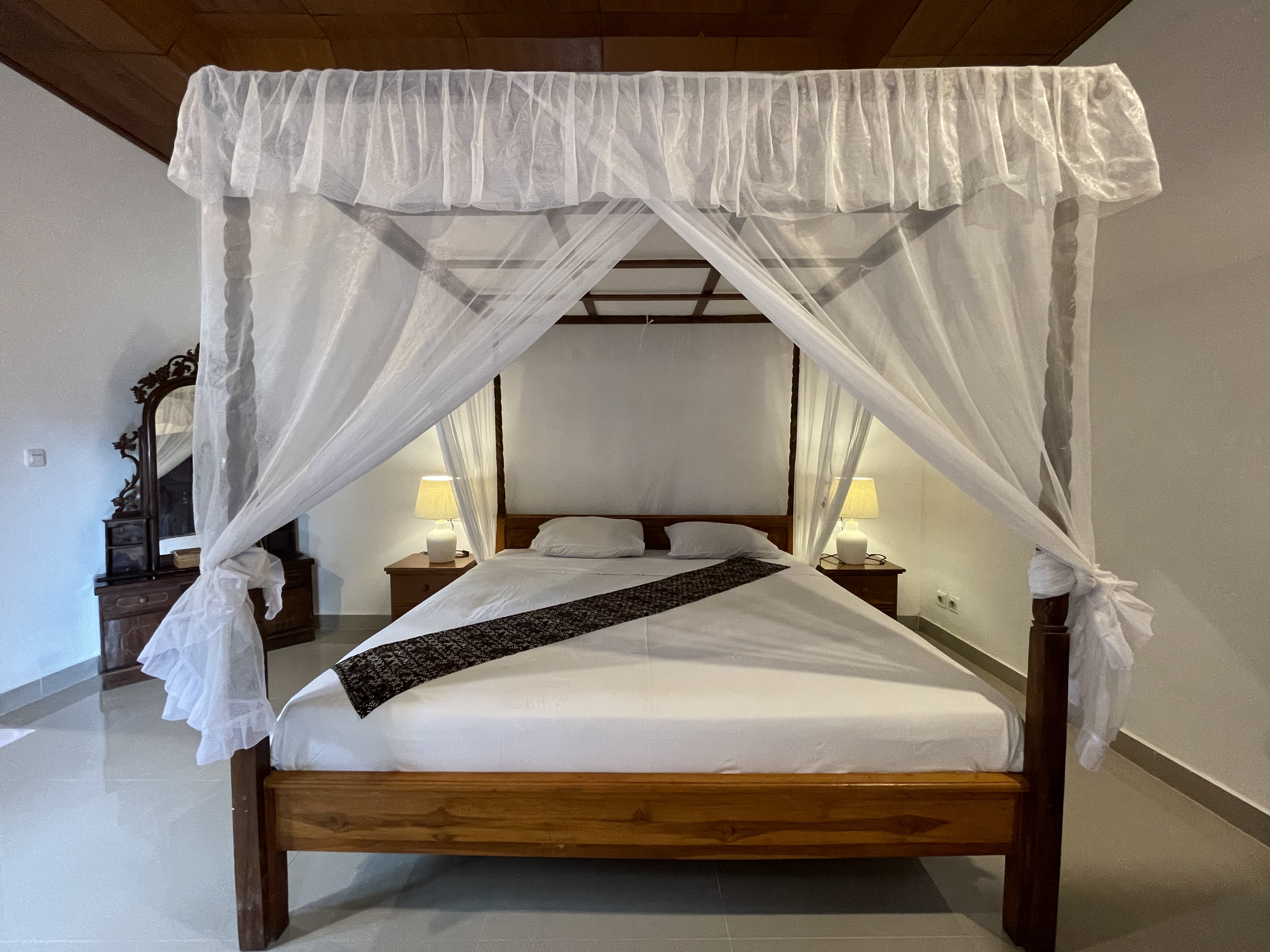 Kubu Elsa Bali: Balinese /w Pool nr Dolphin Beach