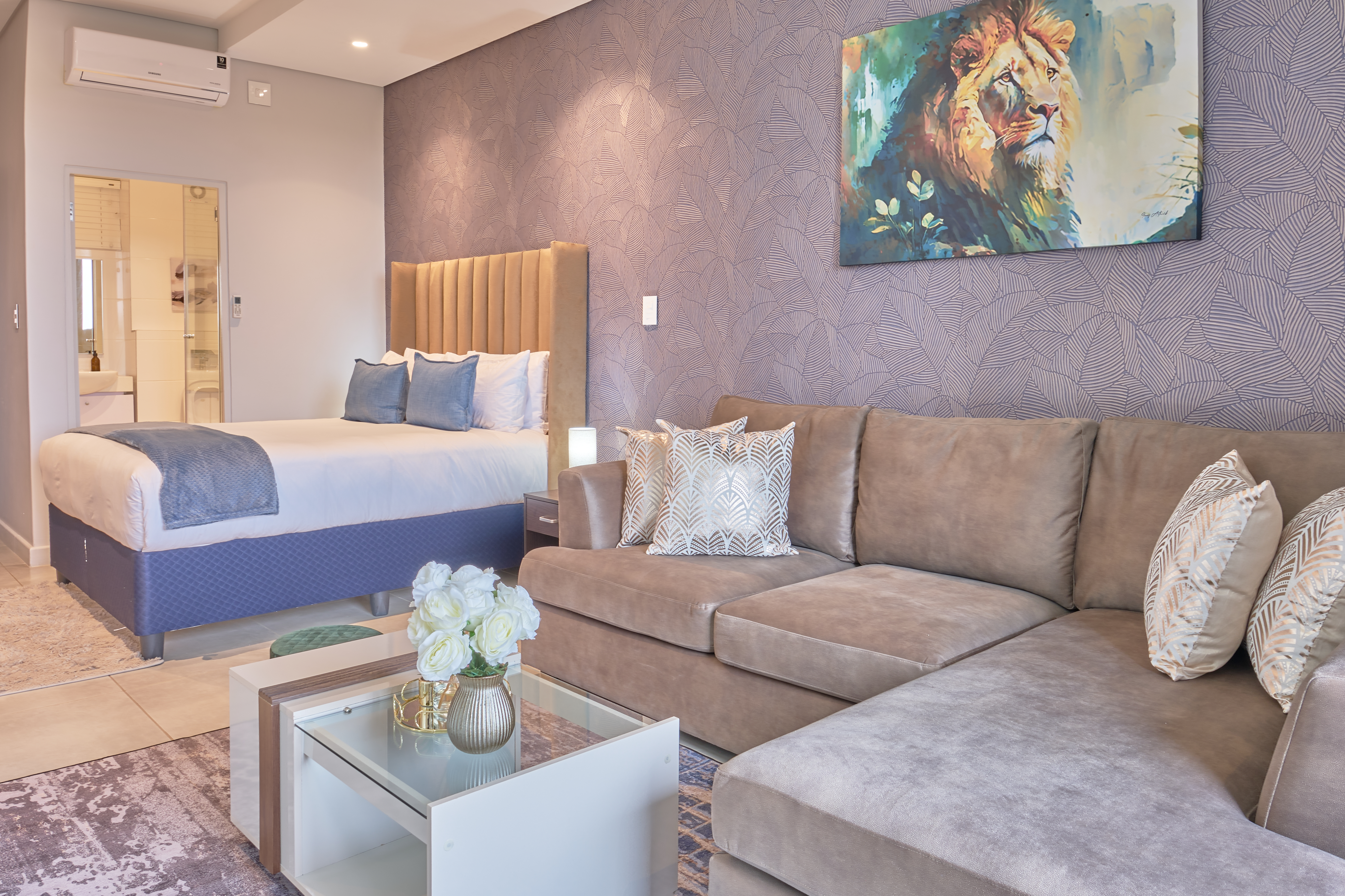 Modern Zimbali Lakes Suite | Self Catering | Pool