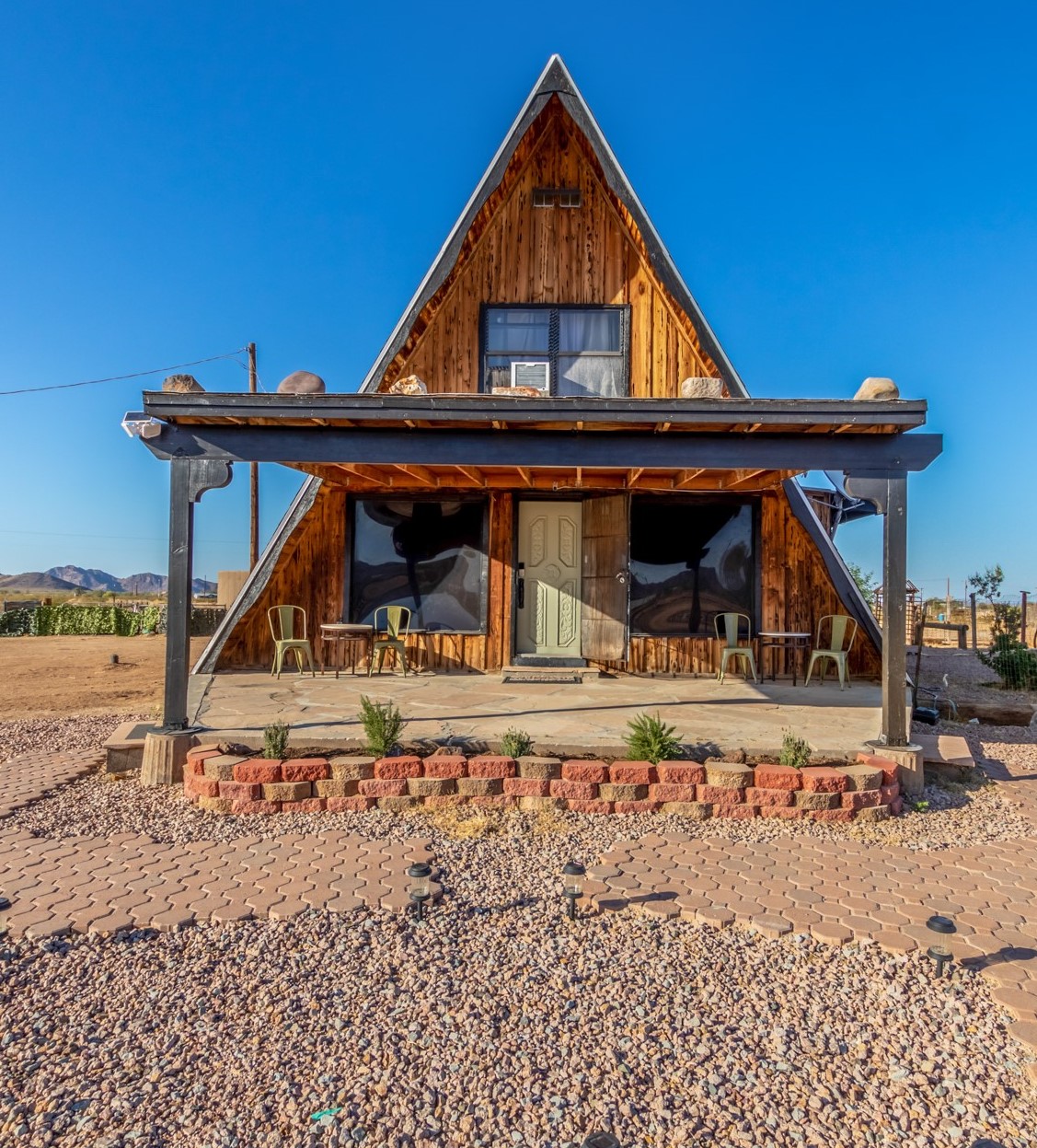 Gorgeous A-frame in the desert!