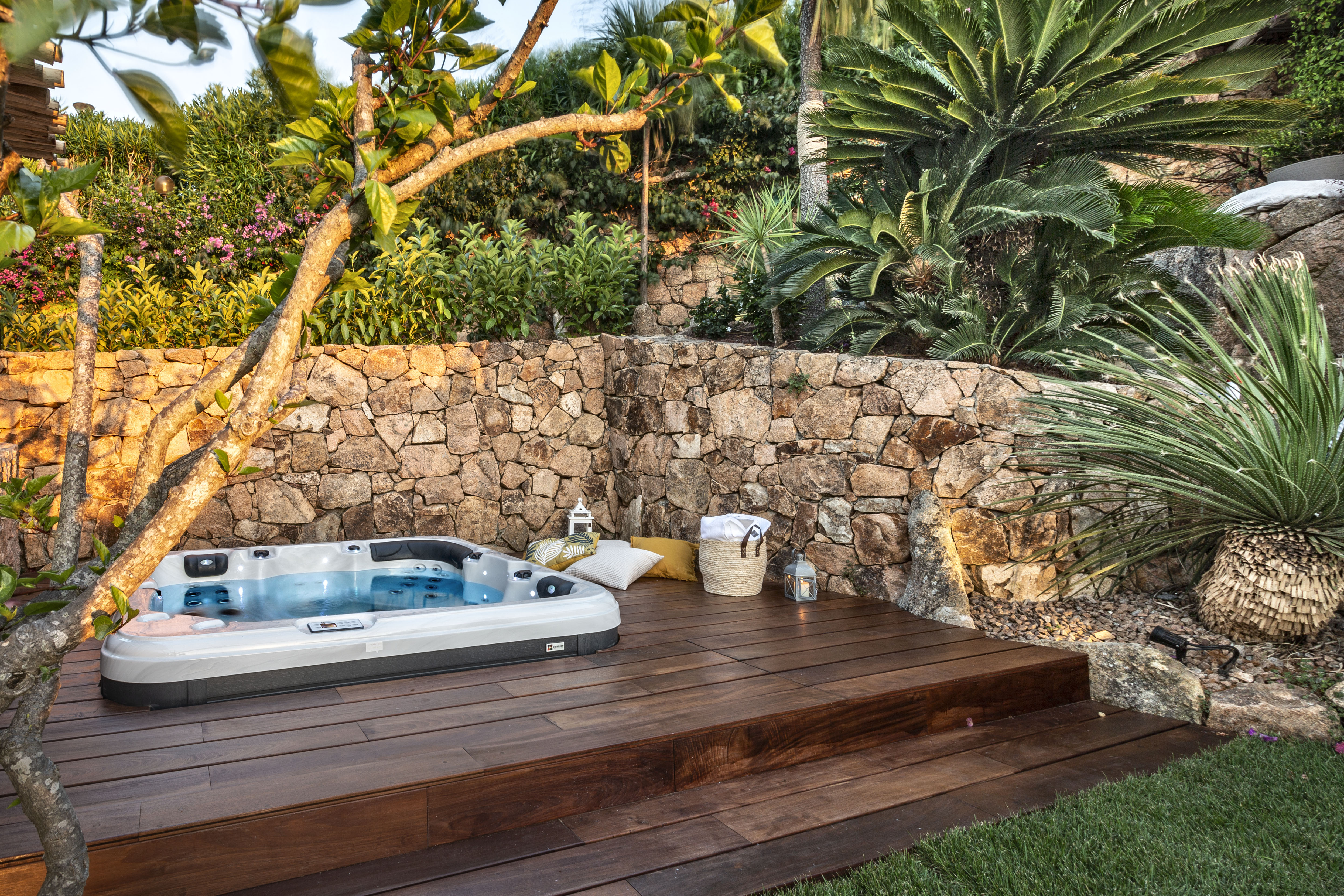 Suite with private jacuzzi