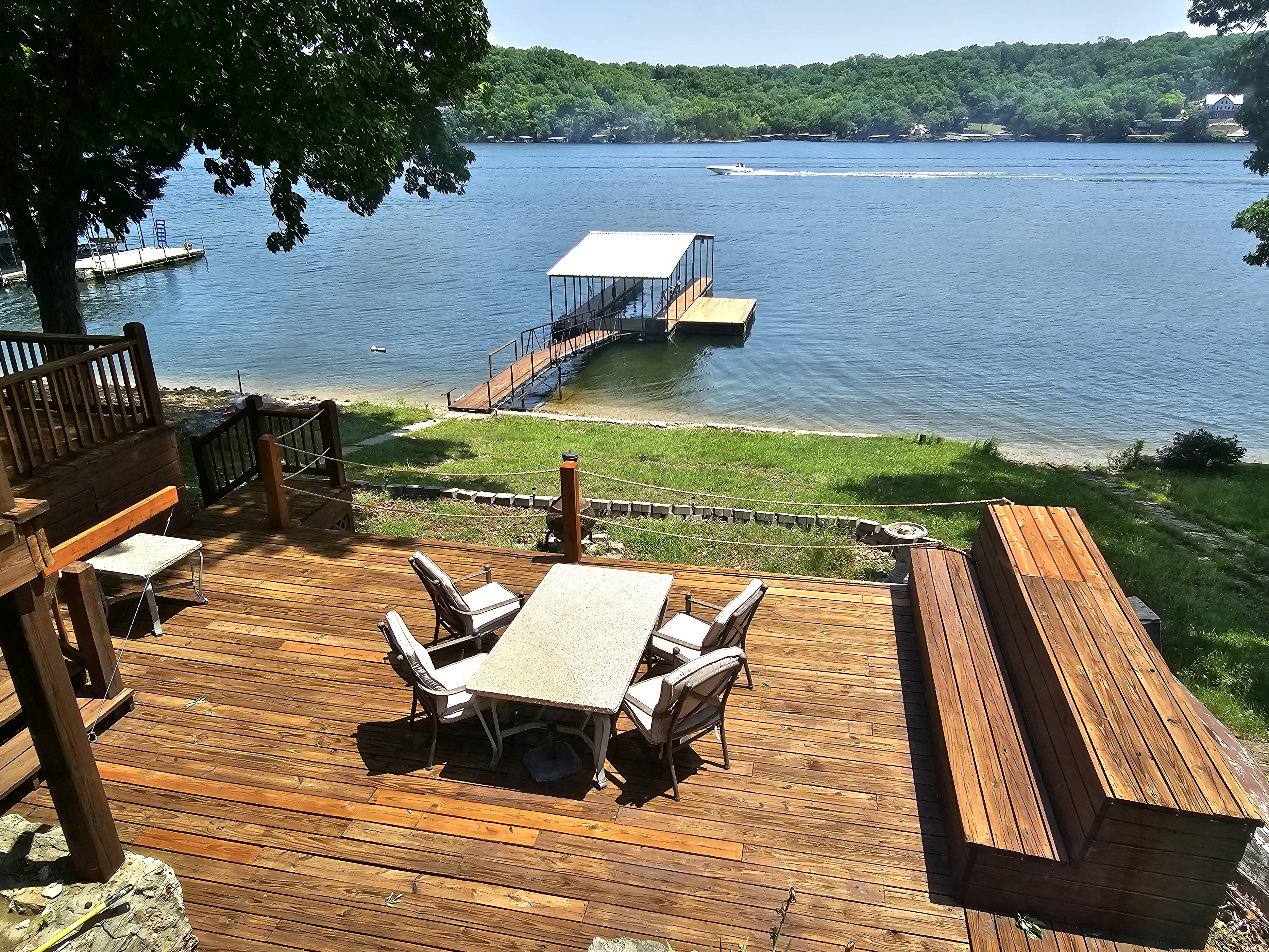 Newly renovated! Cozy home with spectacular views