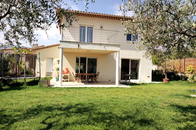 Warm, spacious, spacious, quiet family villa