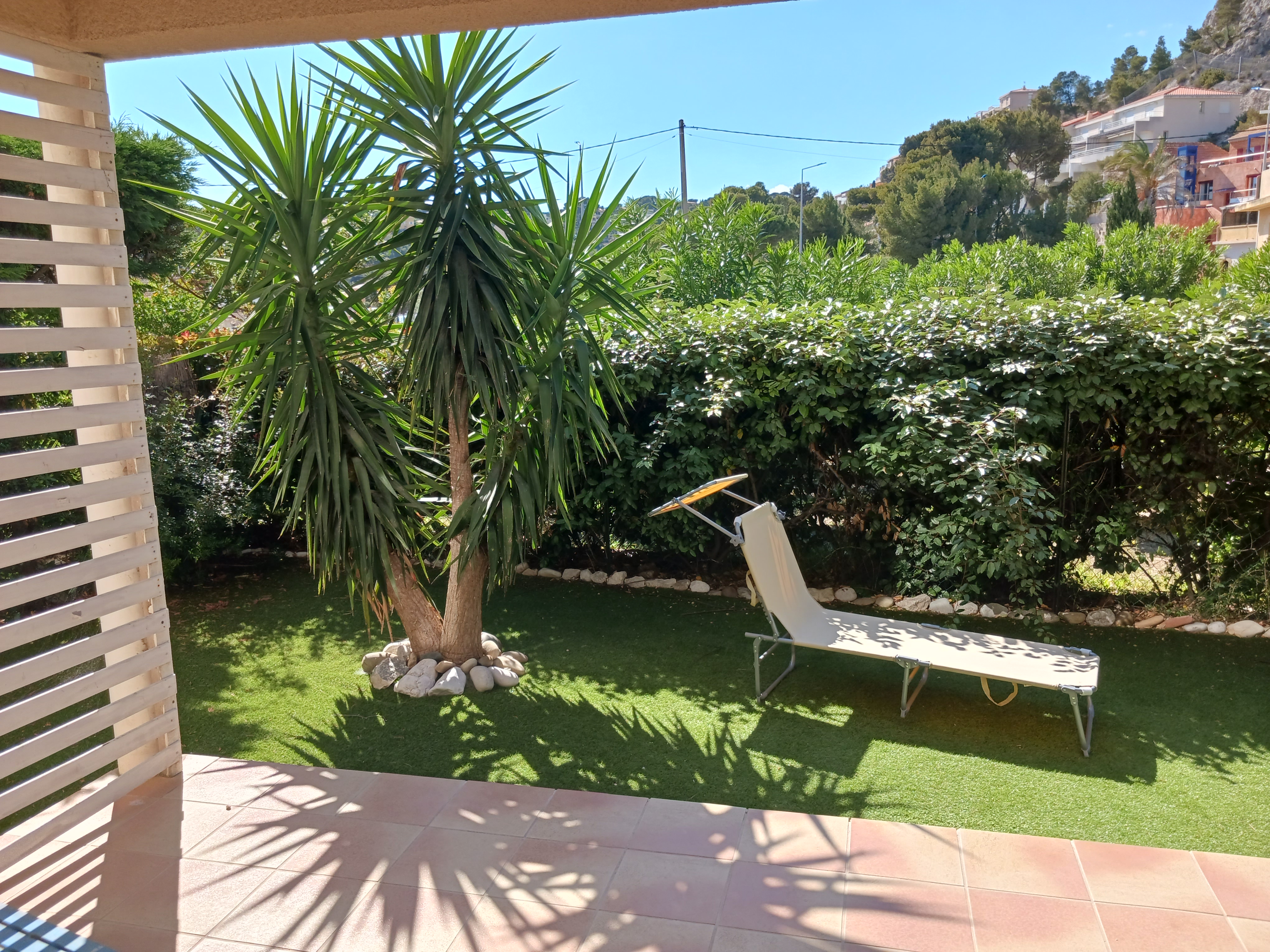 Beautiful T3 garden level facing the sea