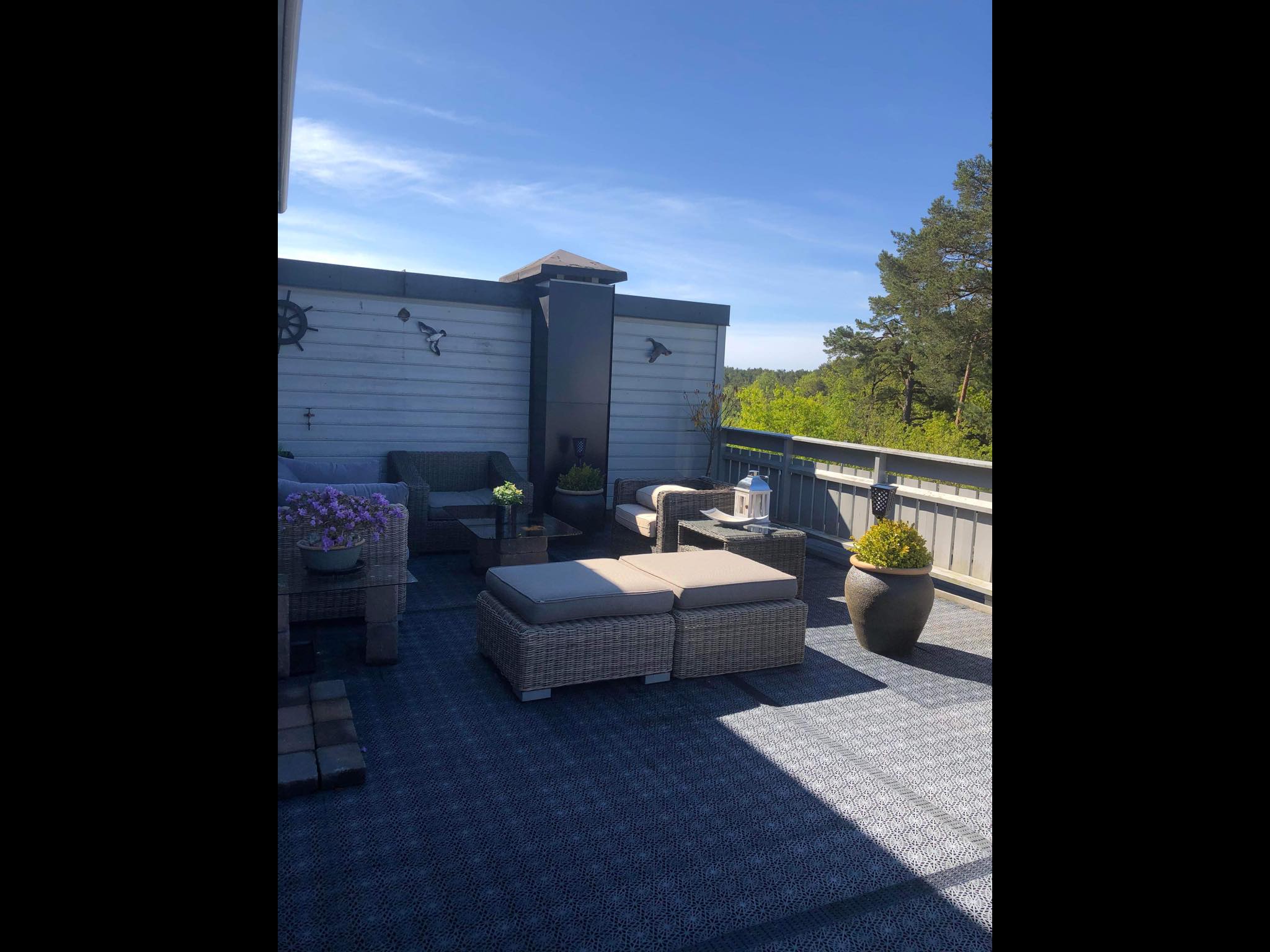Lovely terrace apartment with large sunny patio