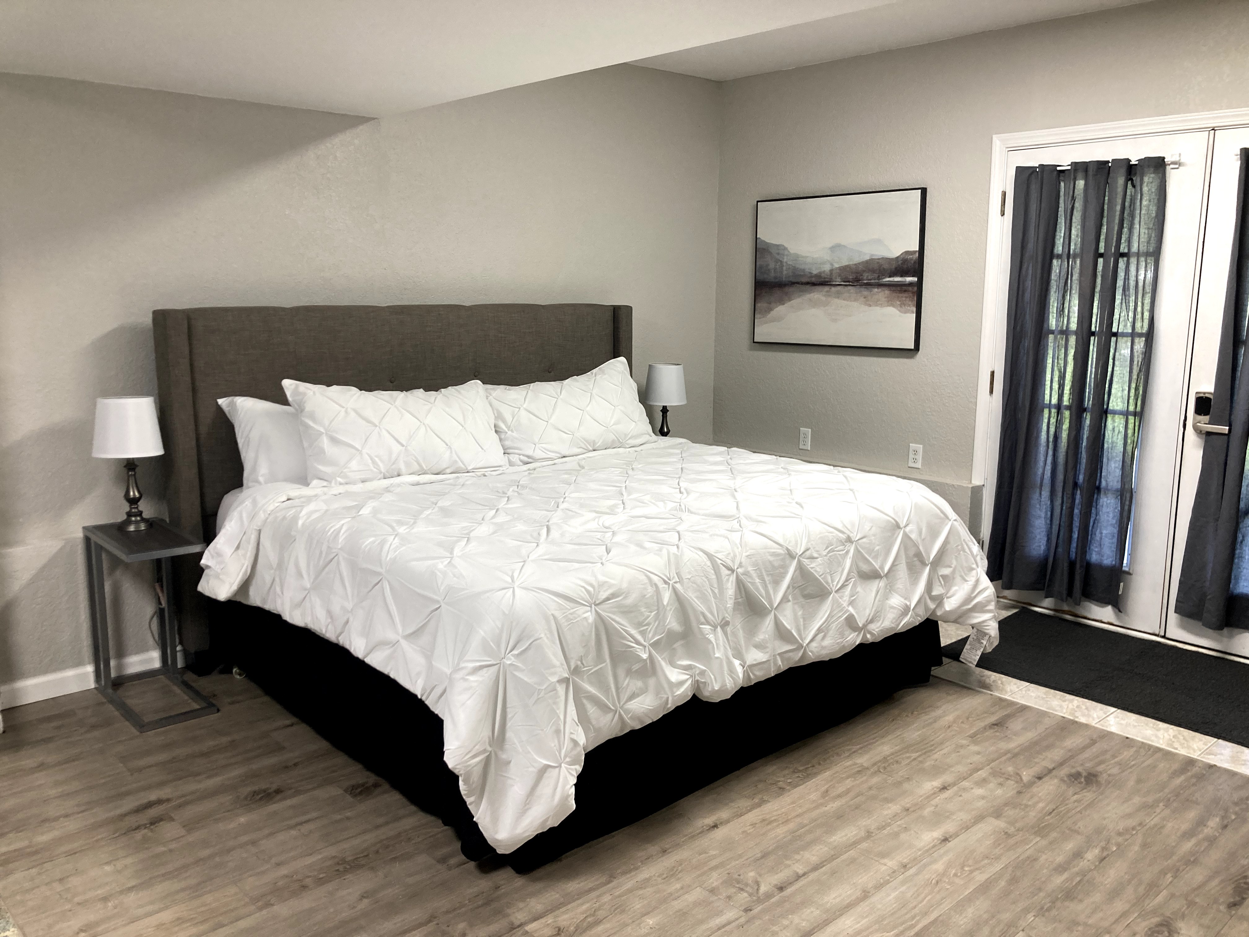 Hotel-style Junior Suite on Quiet Golf Course