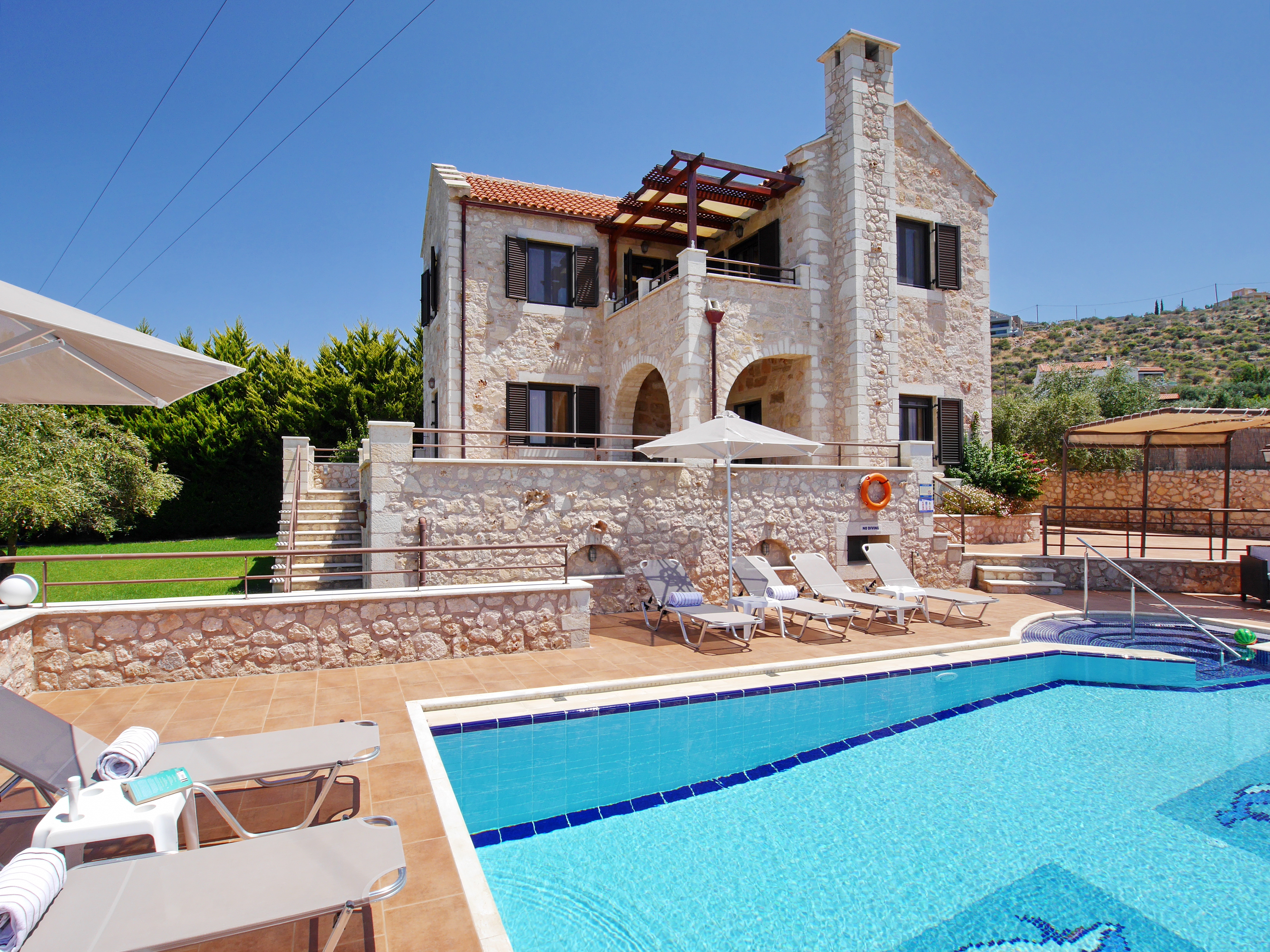 Villa Zara, Almyrida, Crete - Villas for Rent in Almyrida, Crete, Greece