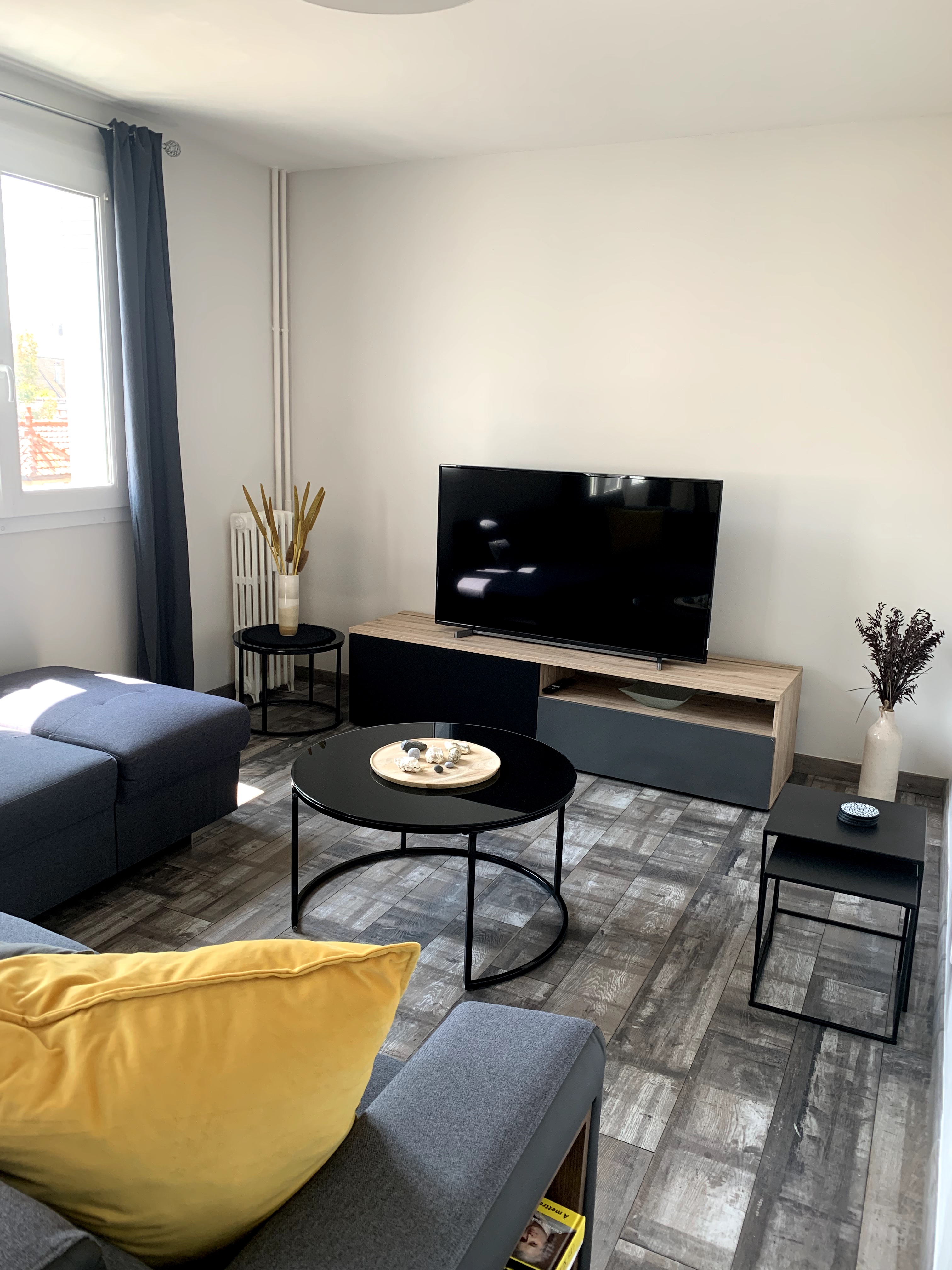 Apartment, all comforts.