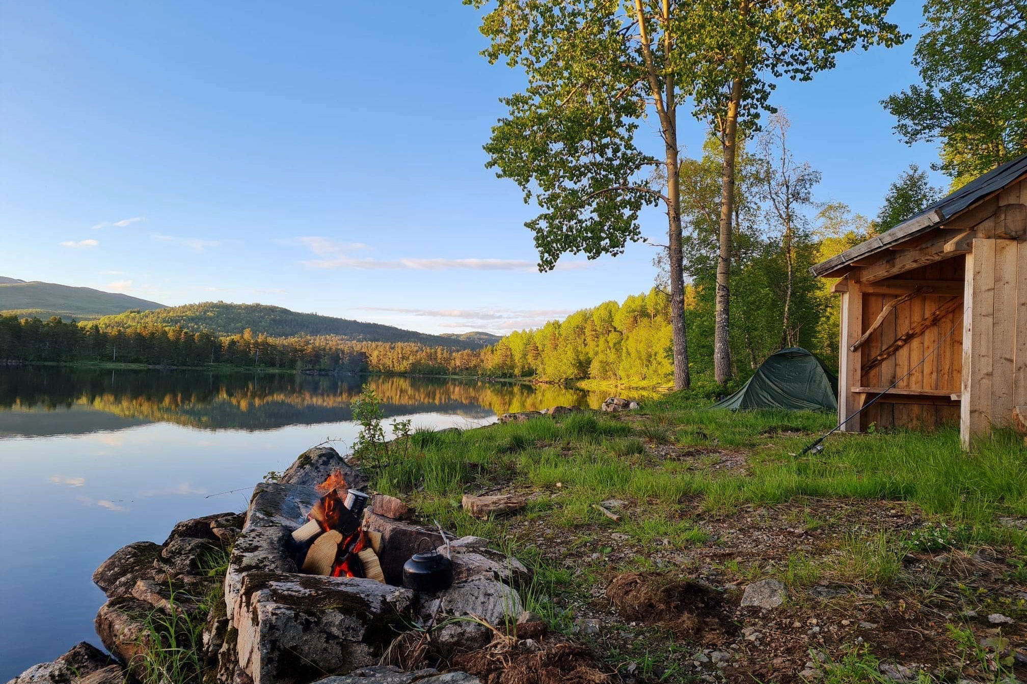 Idyllic traditional fishing waterfront cabin
