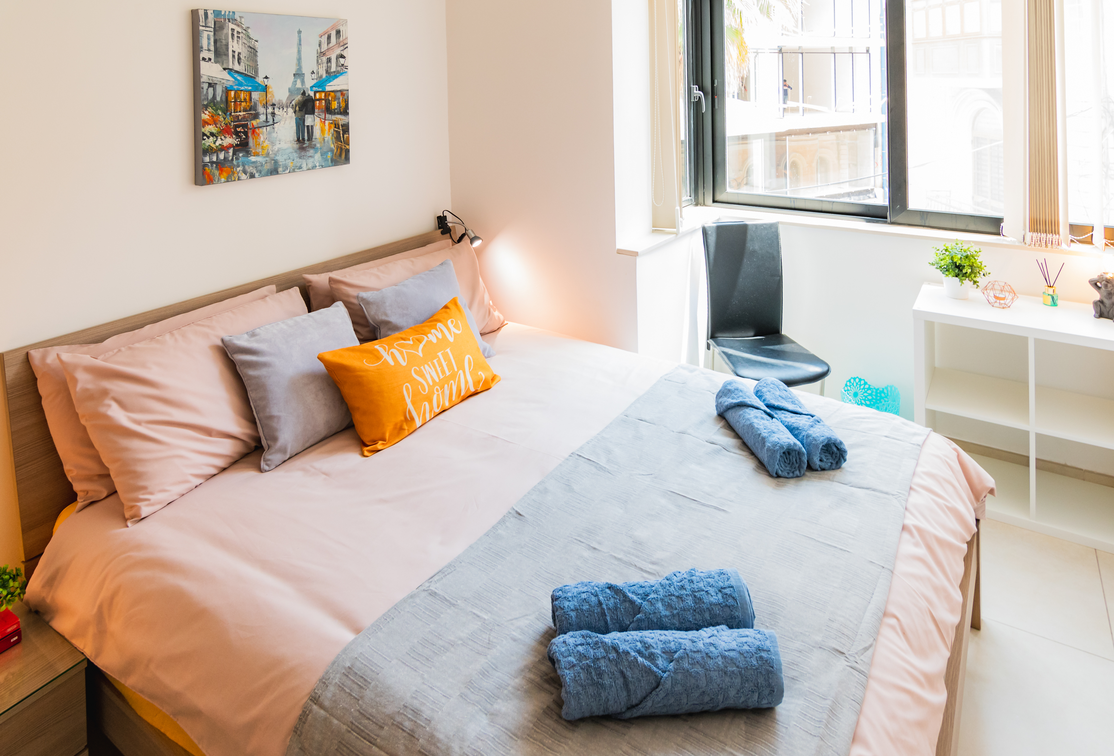 Modern Comfort | 2BR Apt, heart of St. Julians