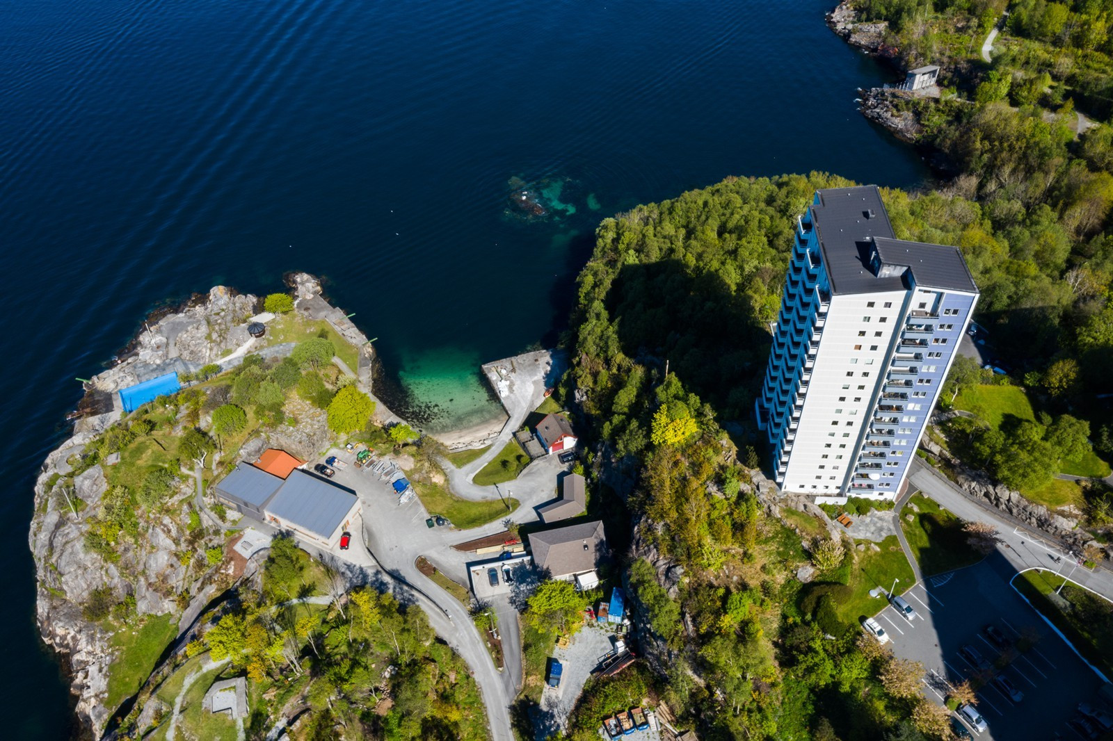 Newly renovated panoramic apartment,11etg w/ elevator