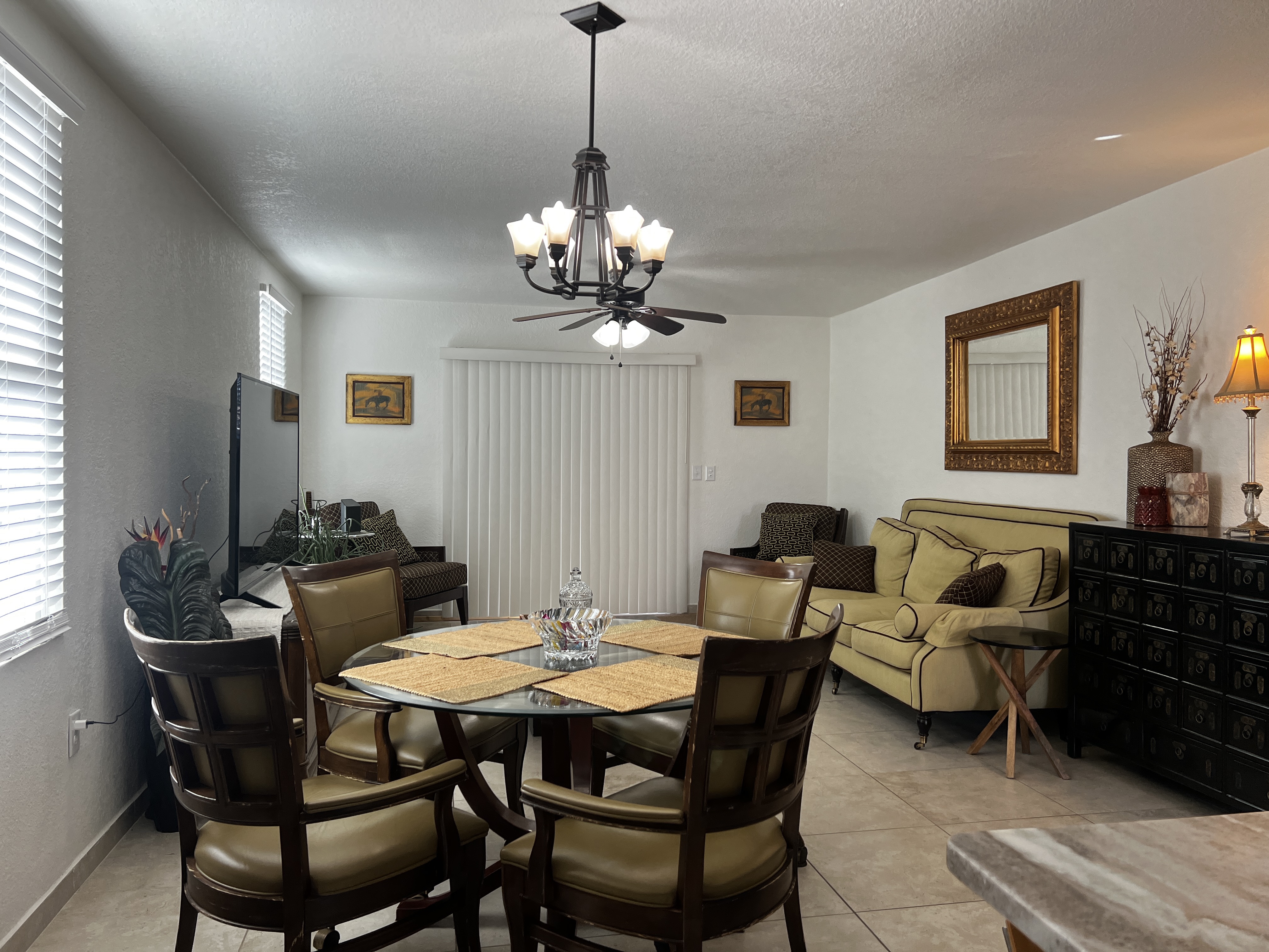 Modern 1/2 Duplex in Sierra Vista