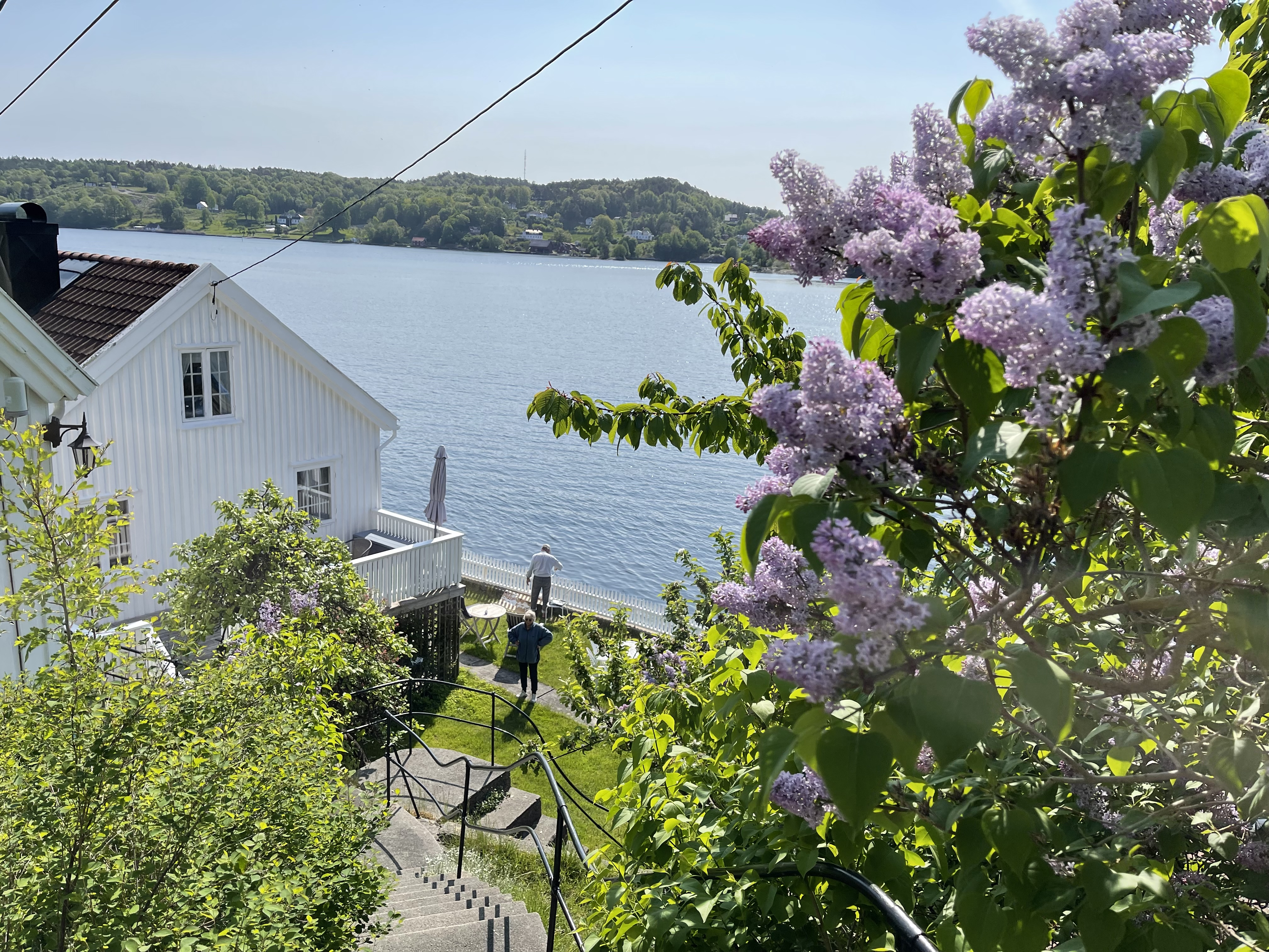 Charming house on the water's edge.