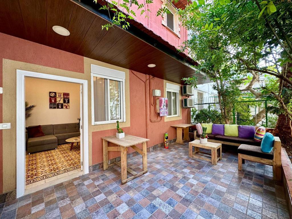 No104,Ashrafieh,2BR Ask for a free breakfast!