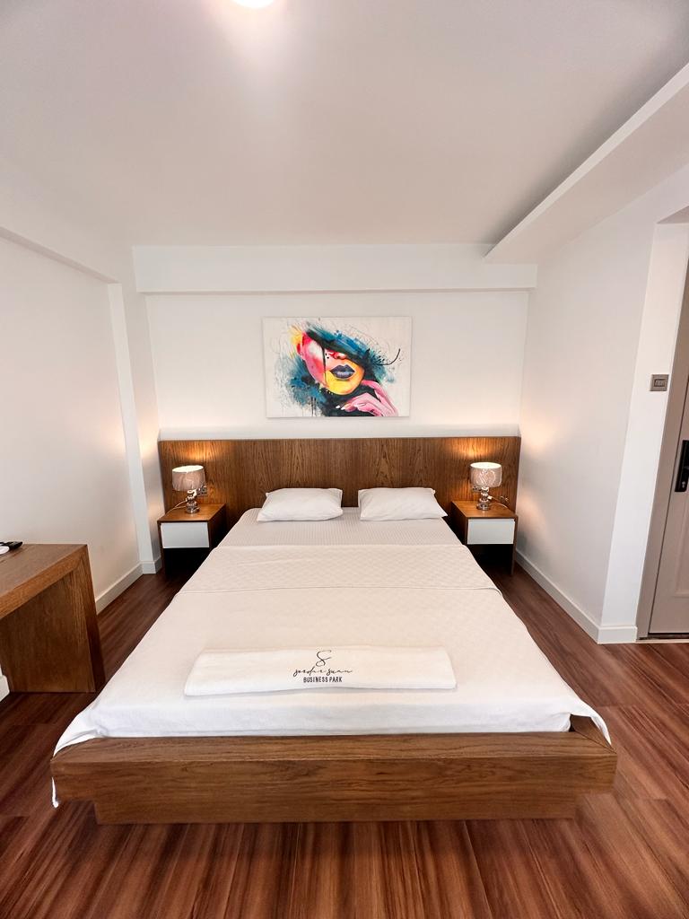 S&S Business Park - Room Ruby