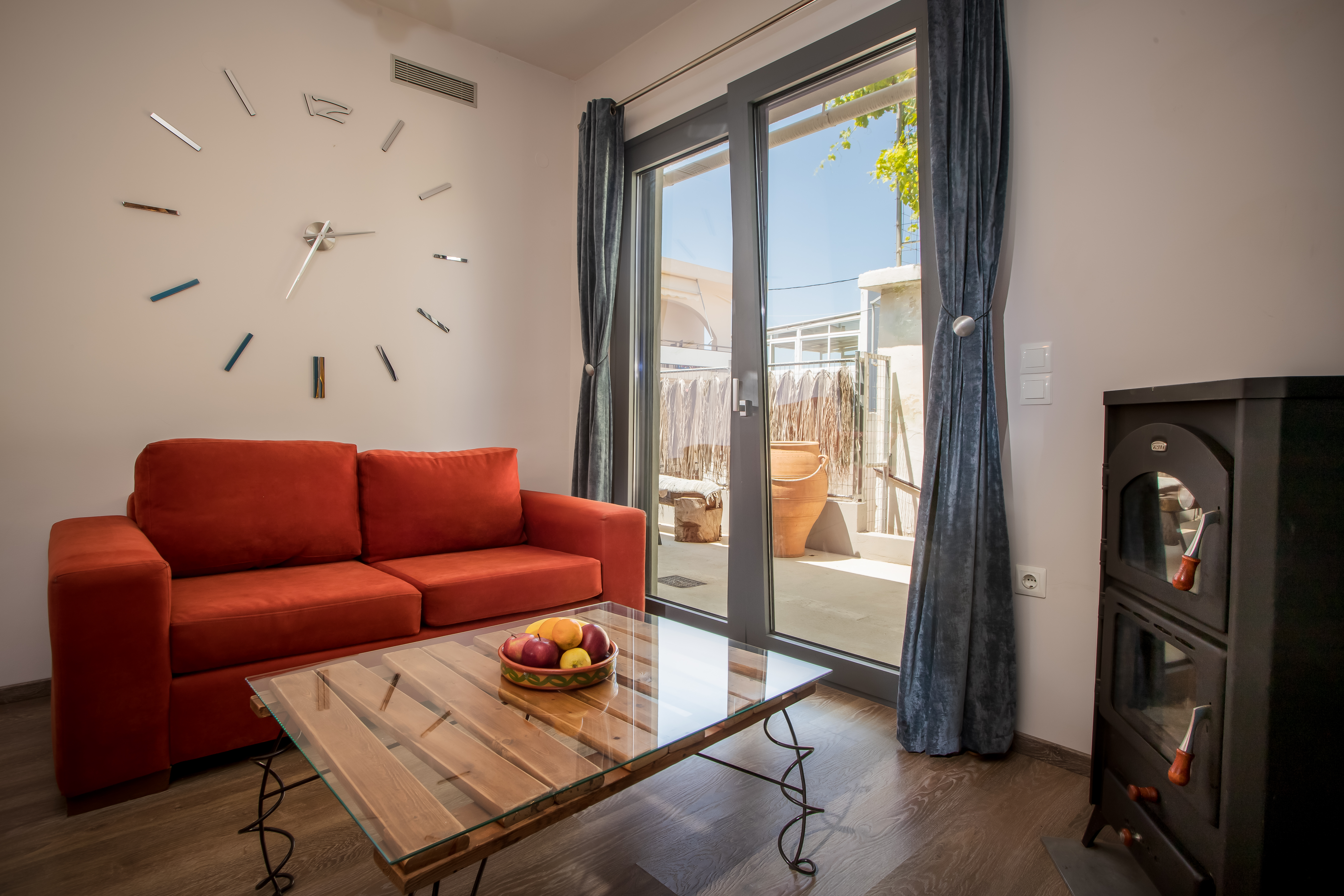 YIANNI S  PLACE