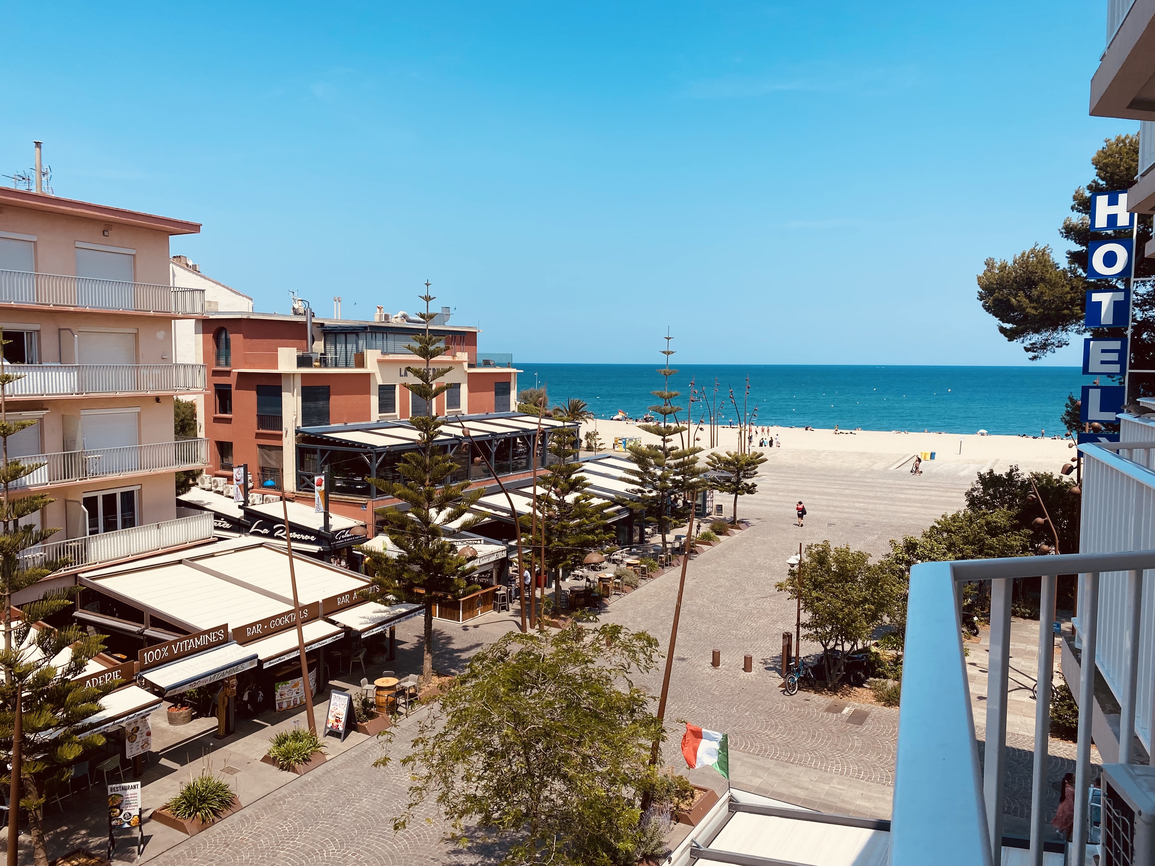 [Buena Vista] Seaside Apartment