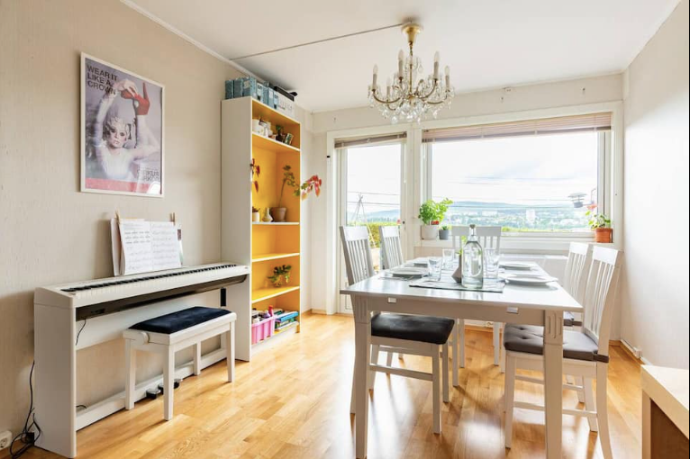 Quiet & cosy room + free parking