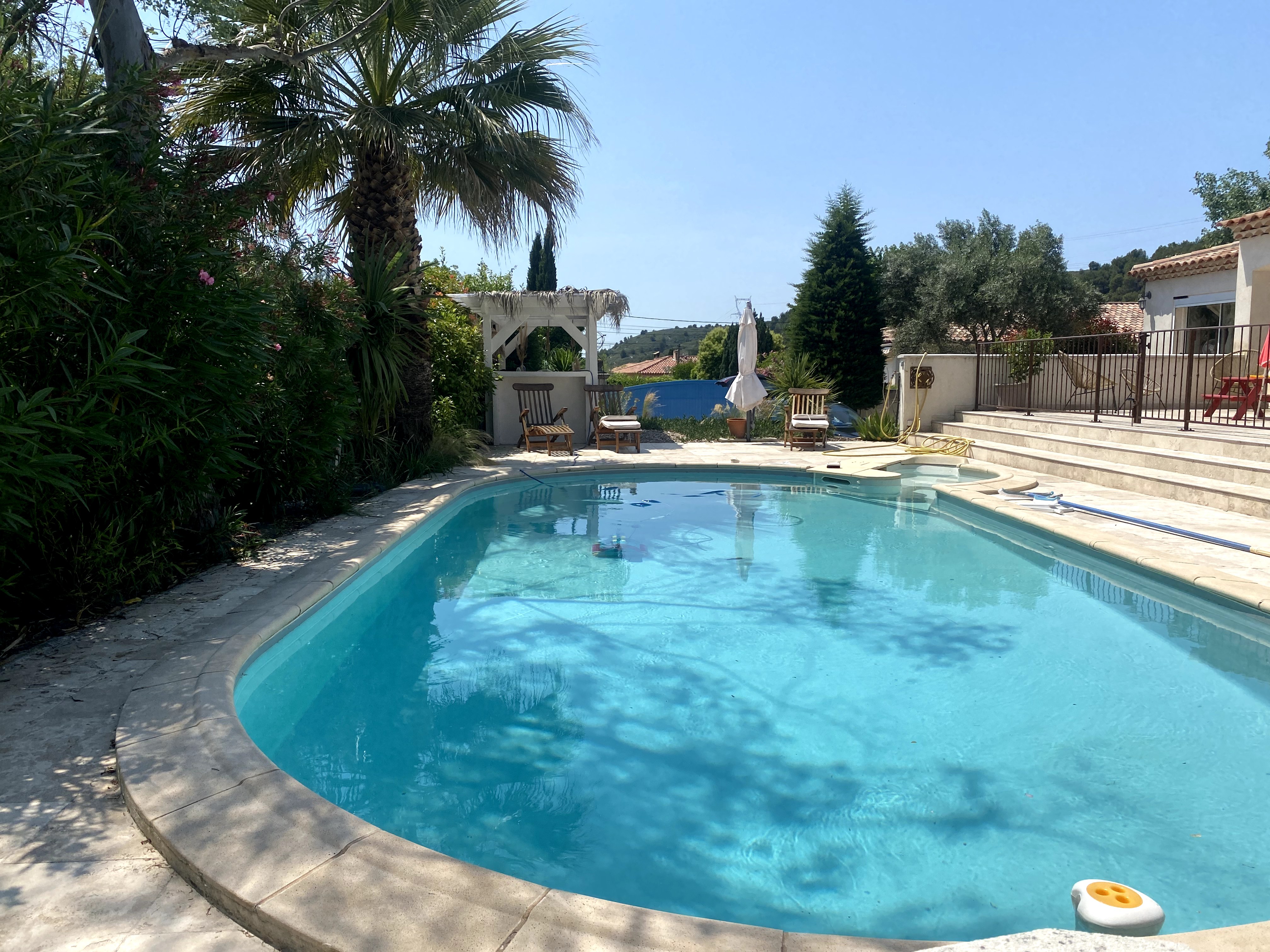 T3 house with pool