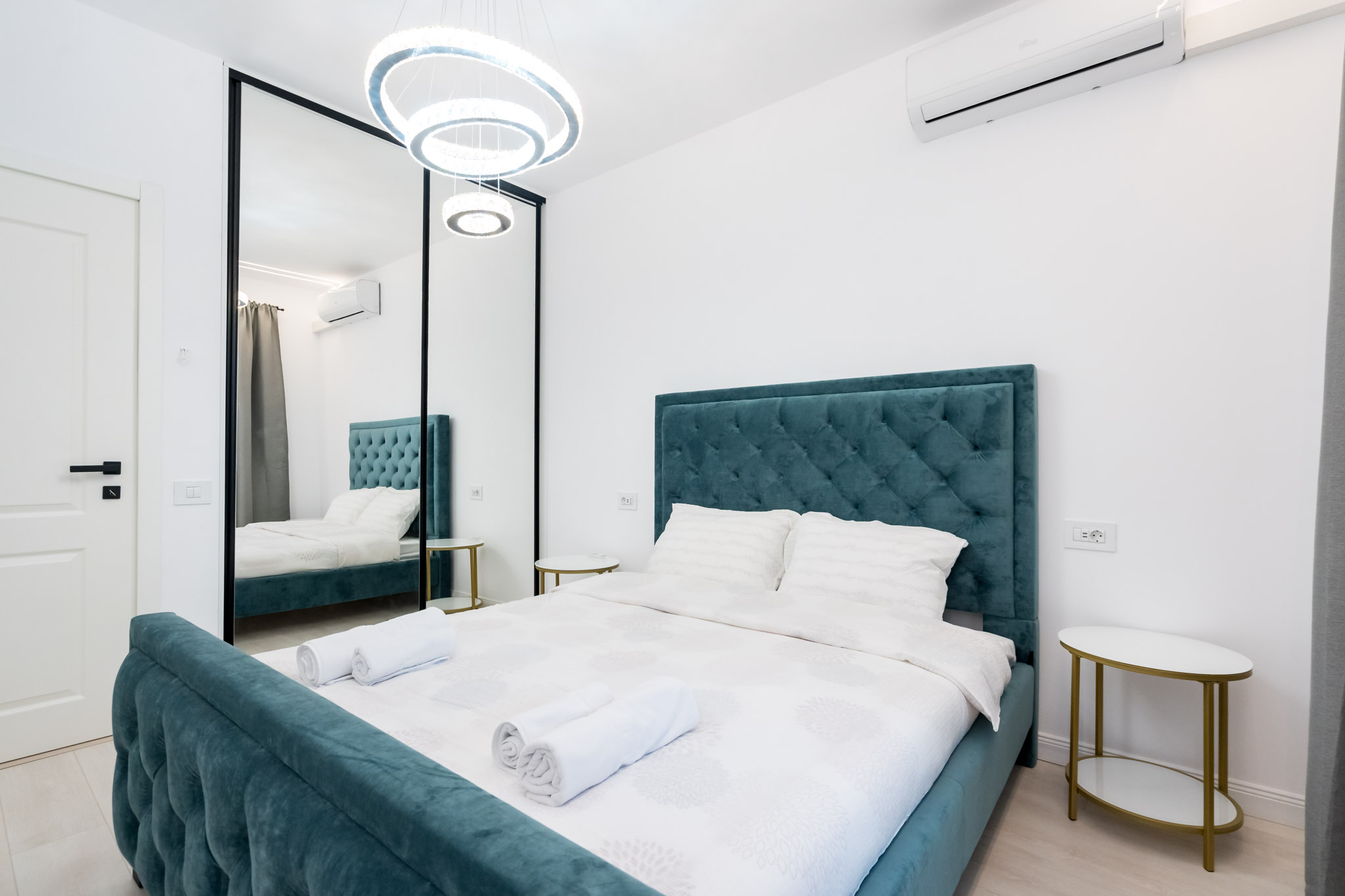 Via 1 I One-bedroom apartment on Pipera blvd