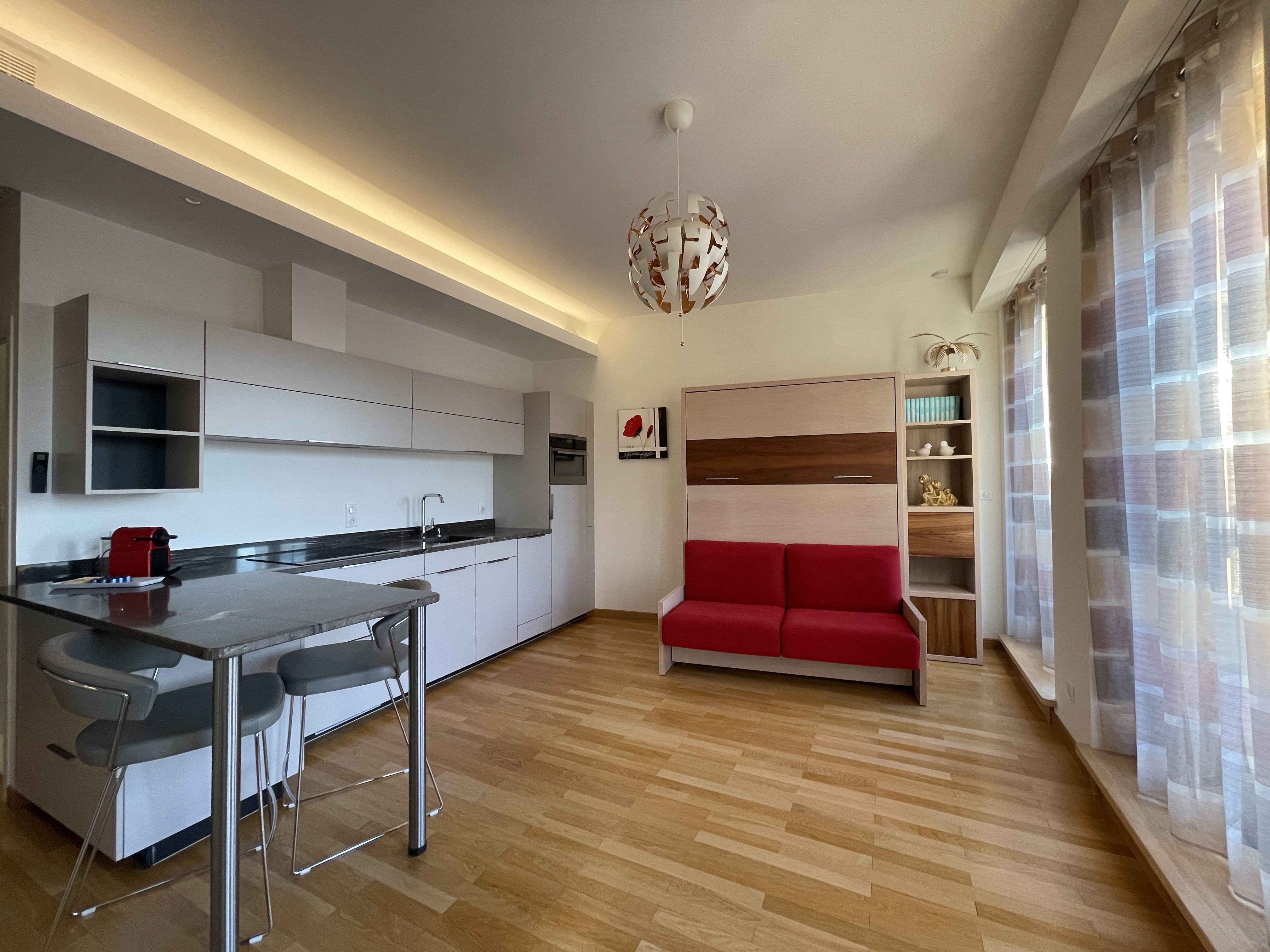 Palace Astoria - Air-conditioned - 2 balconies - 2 bathrooms