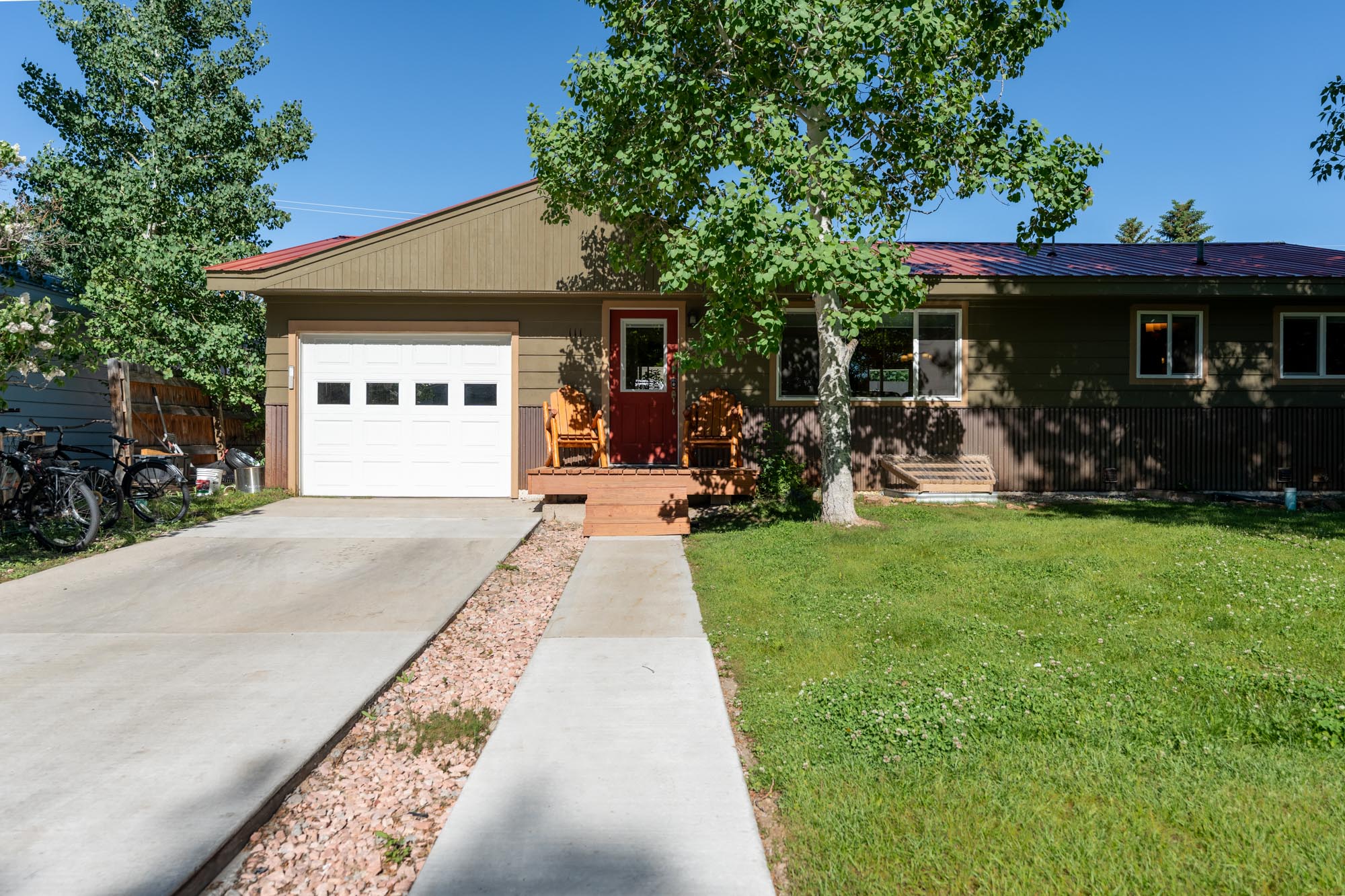 Gunnison Single Family In-Town Quiet Private Yard