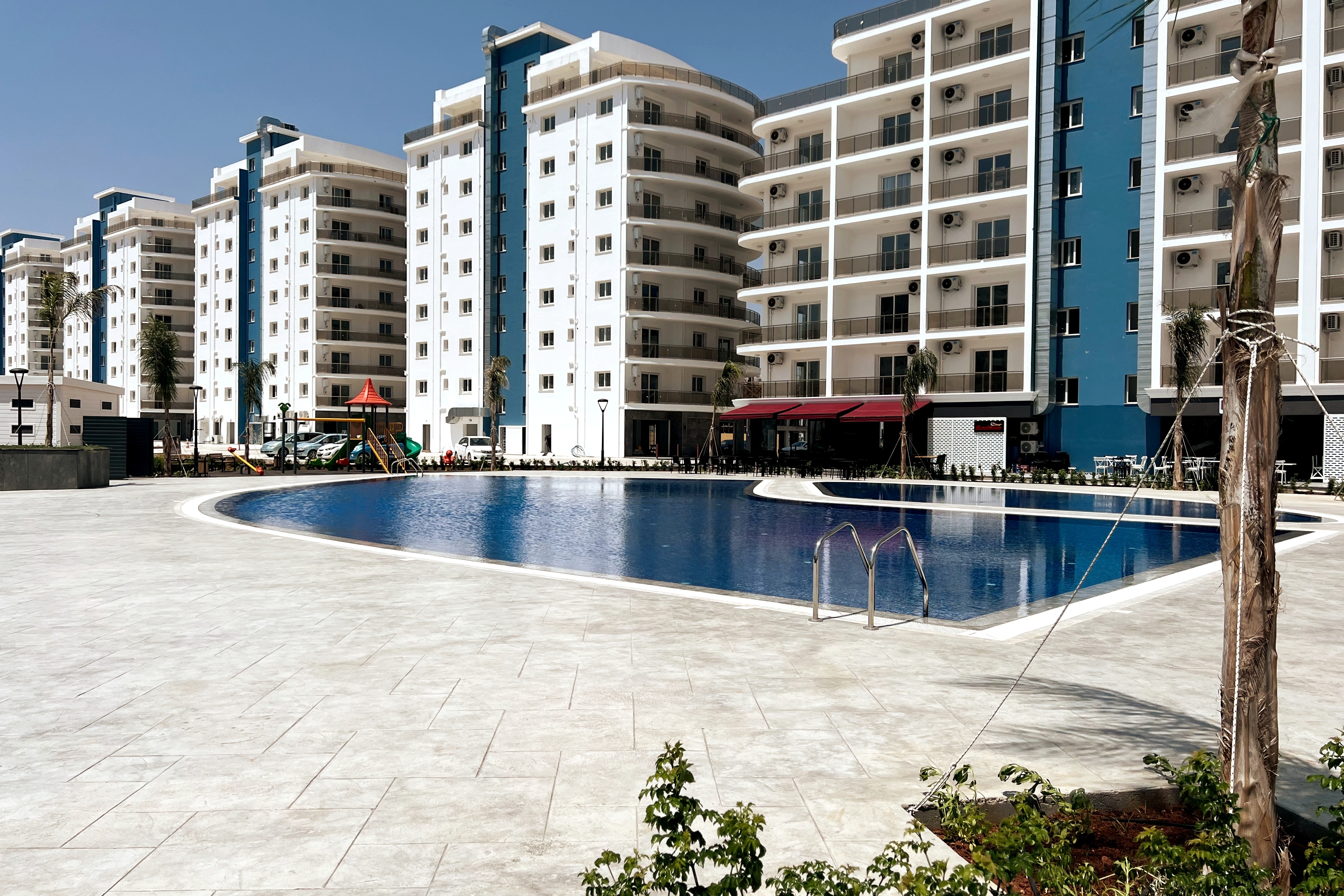 New Sea View Flat in Long Beach