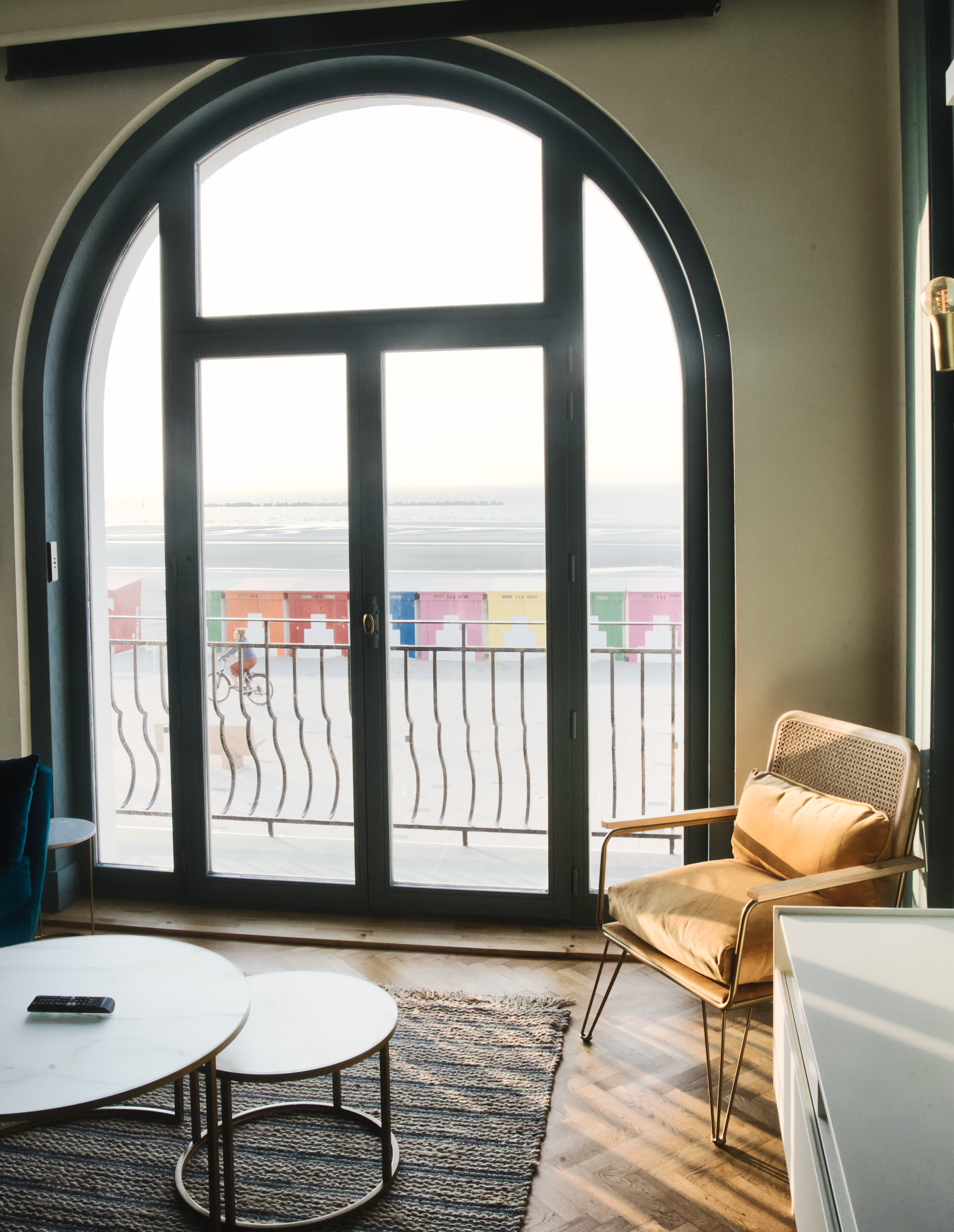 Sea dike apartment