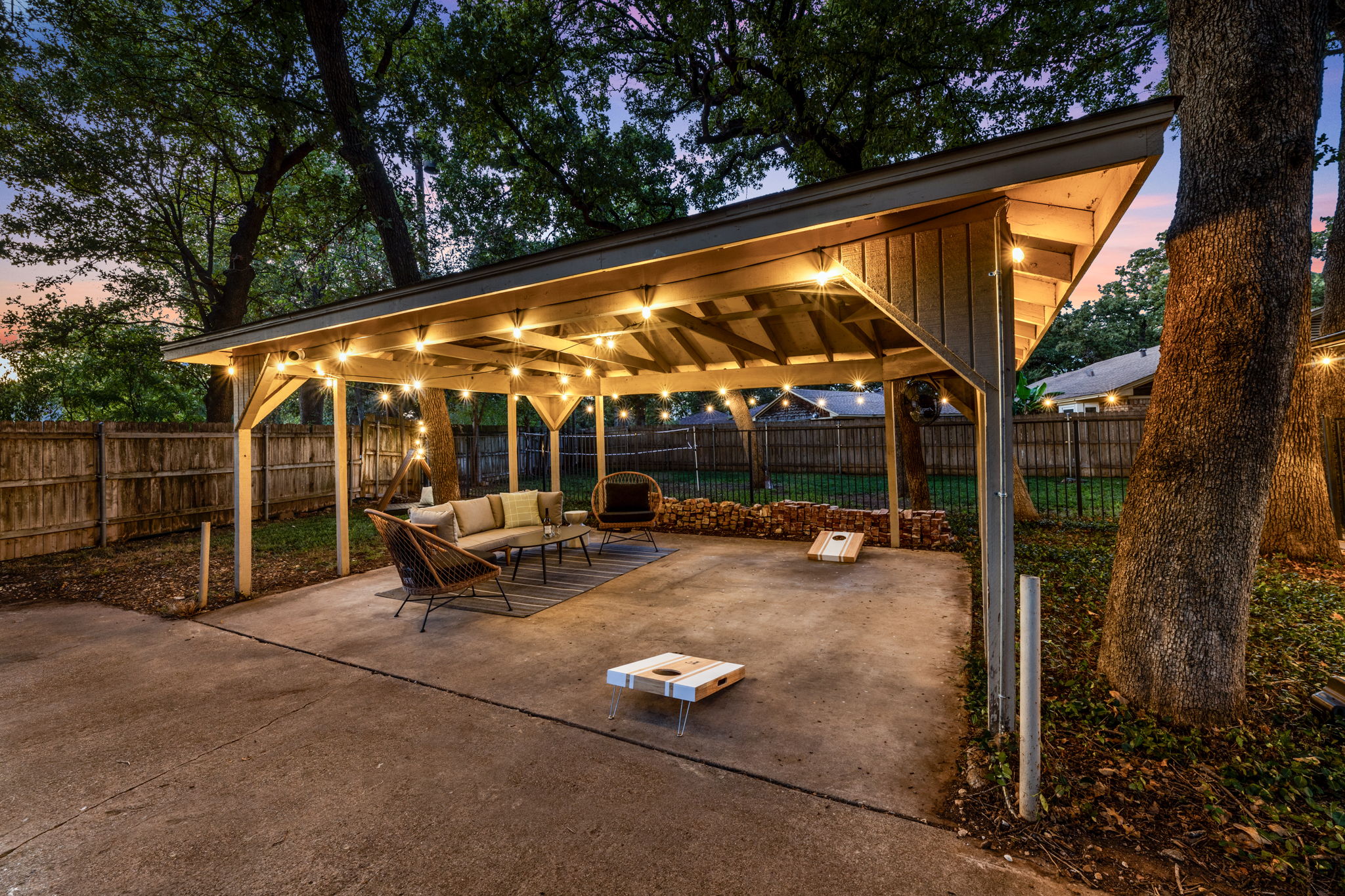 Tranquil Retreat in Vibrant Irving near DFW