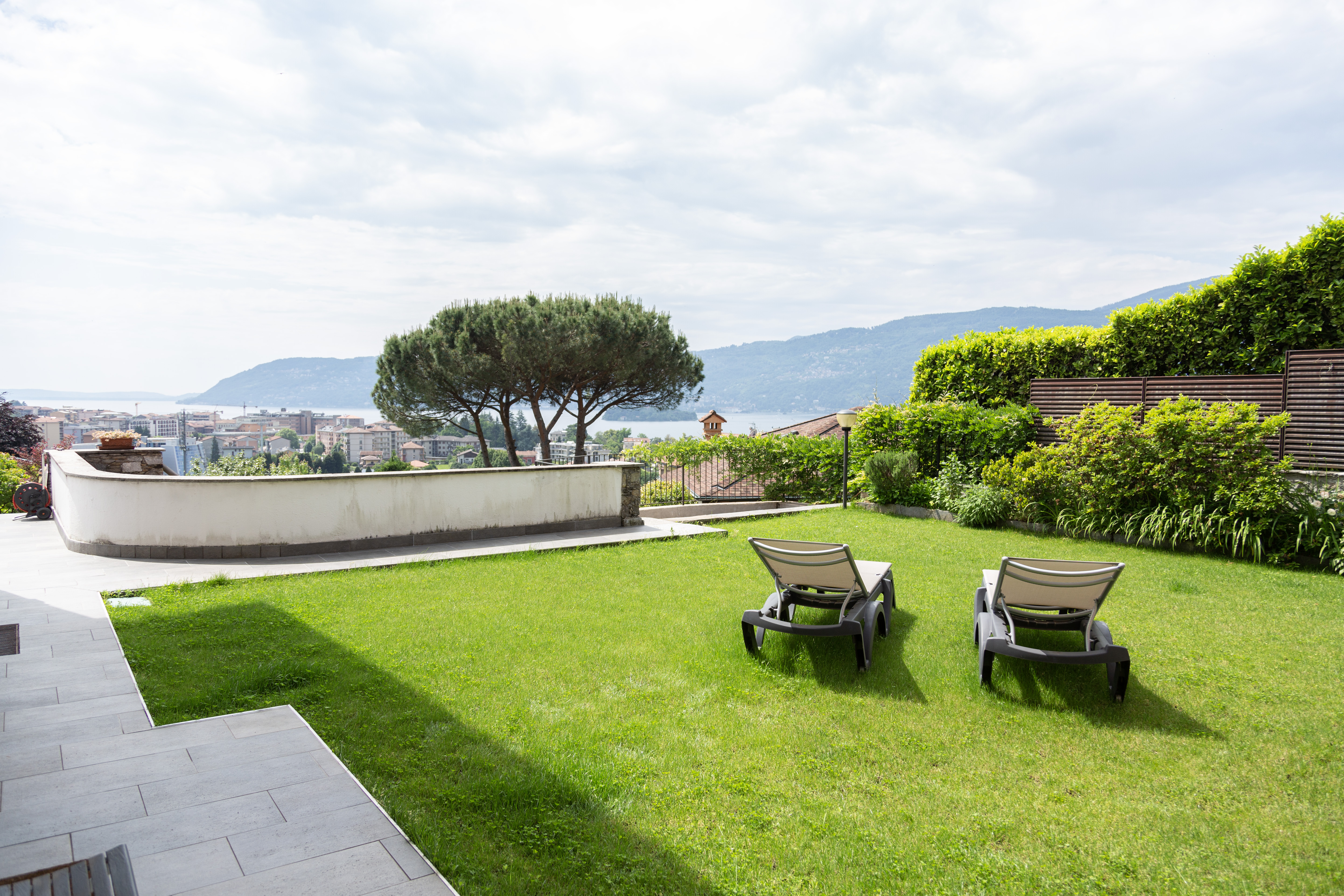 Pogiani Lake View Apartment