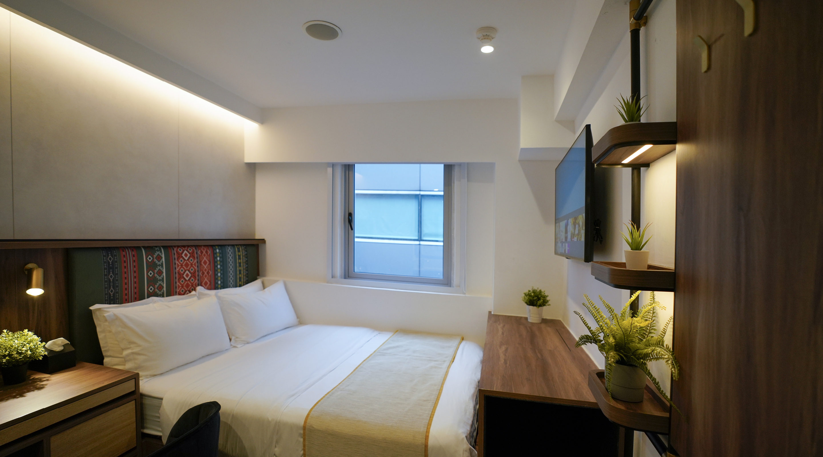 Brand-New, Double Ensuite Window in Bugis Junction