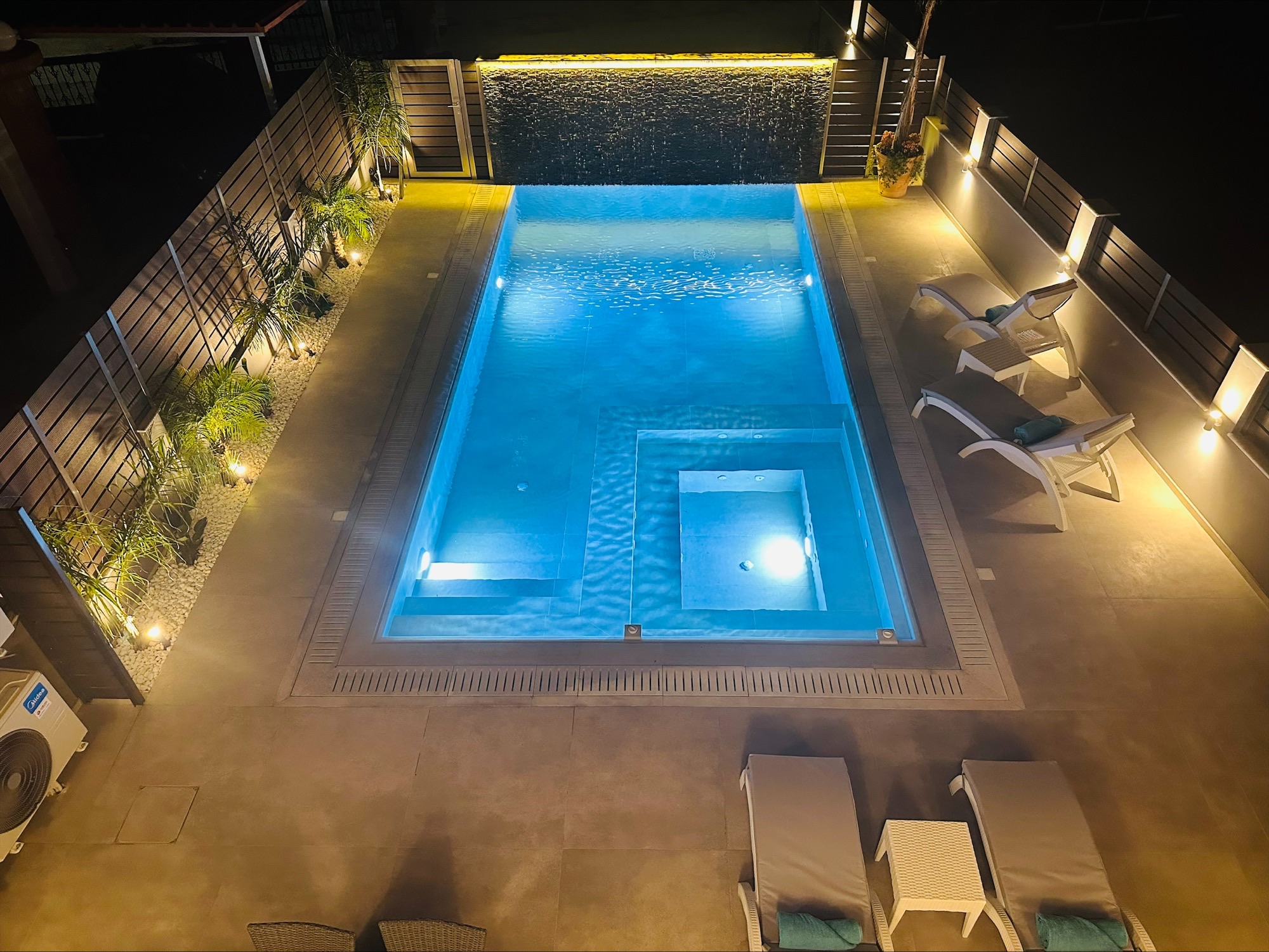 Flev's Luxury House with Pool