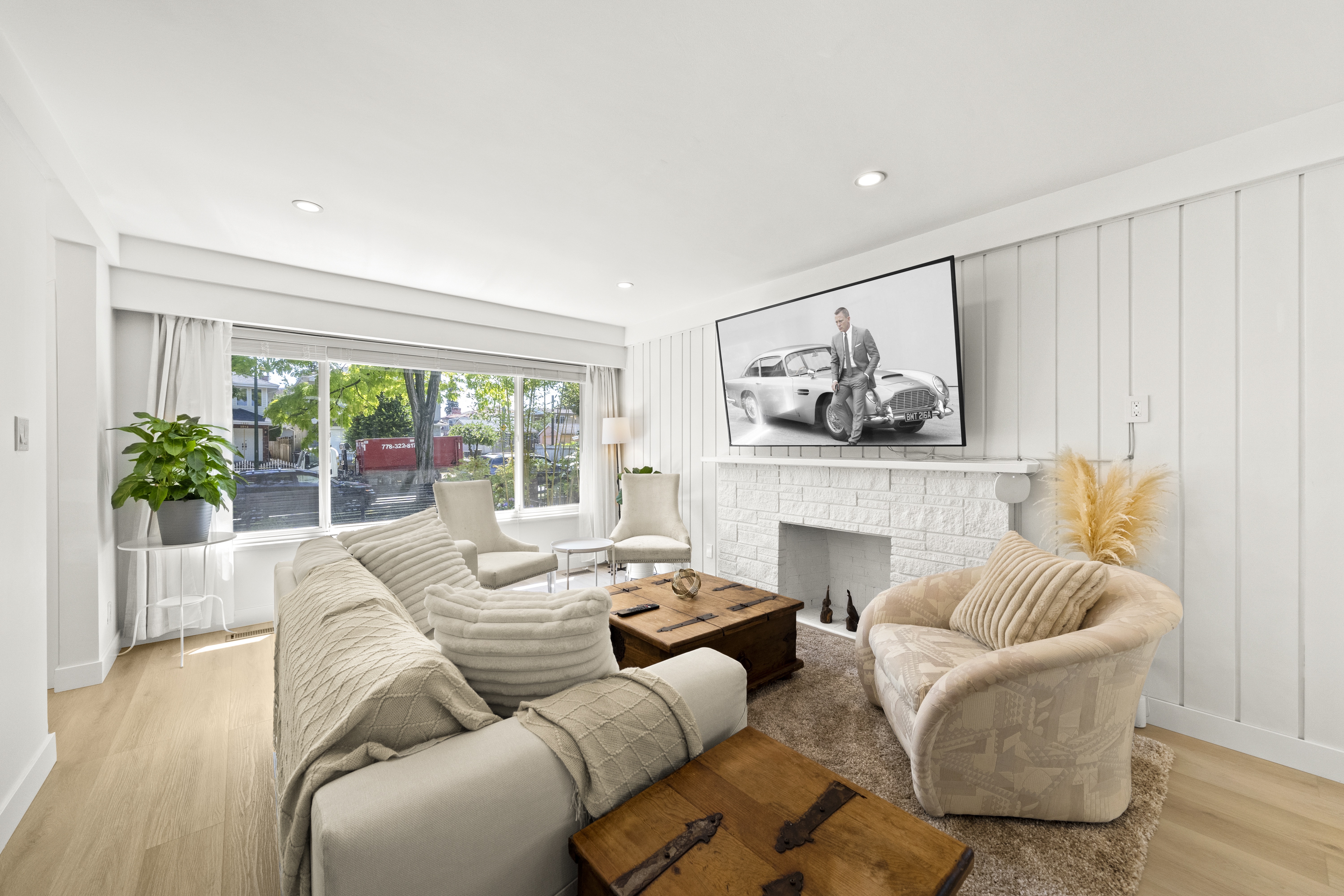 Quiet Central 3BD|Gated Parking, AC, Transit