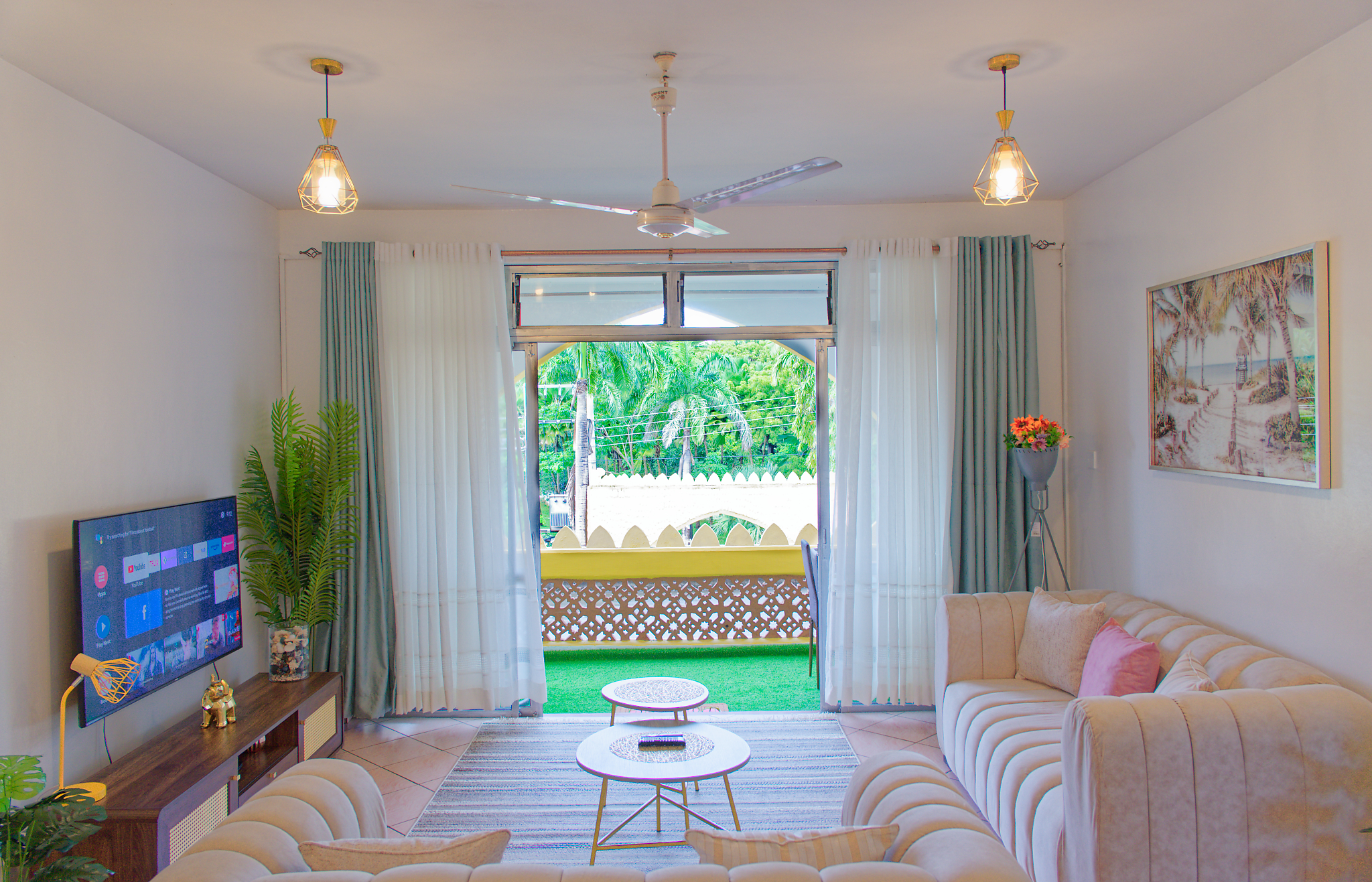Diani | Luxury Beach Apt | Pool | AC | Gym | Sauna