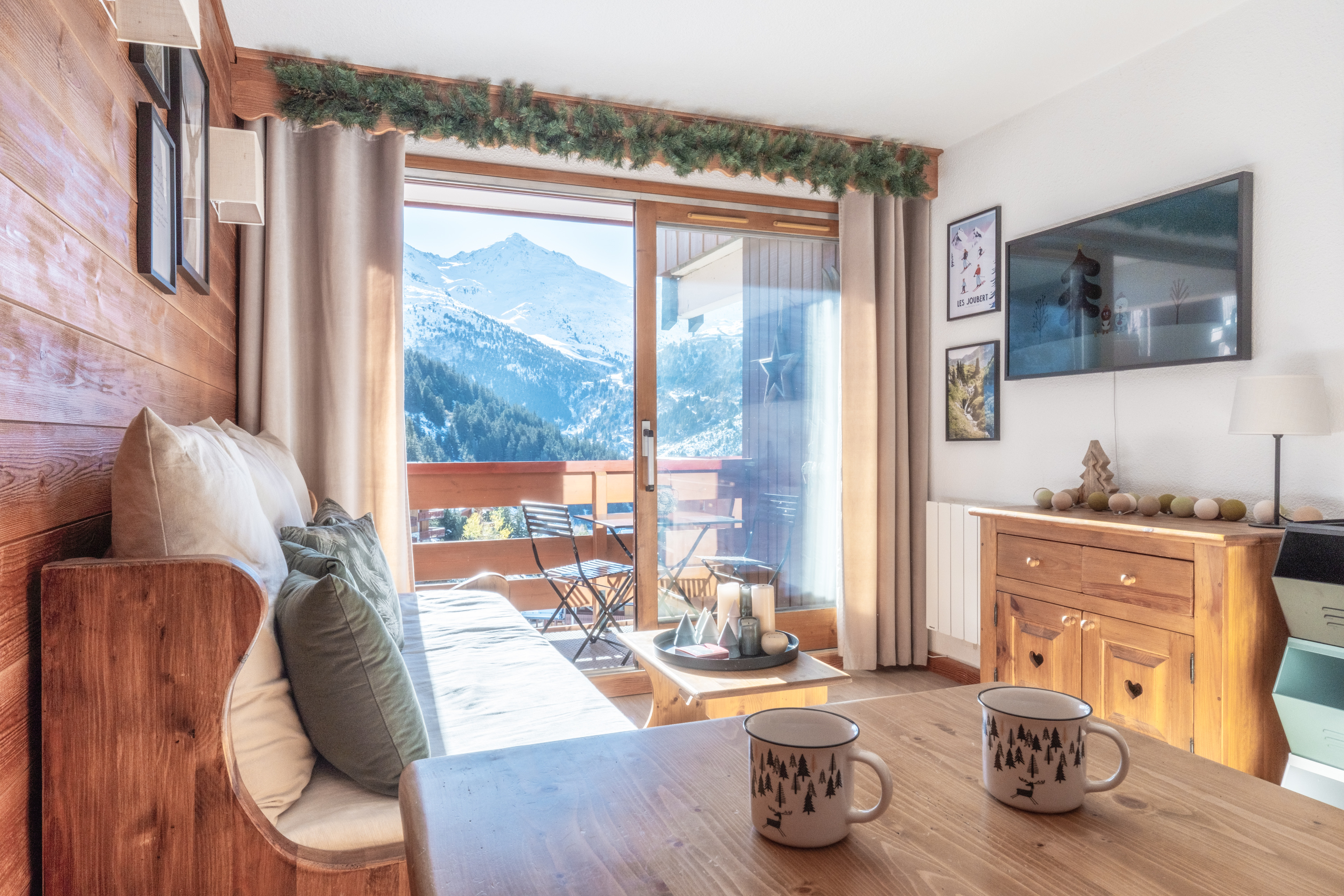 Apartment 4 people skis on foot A/R
