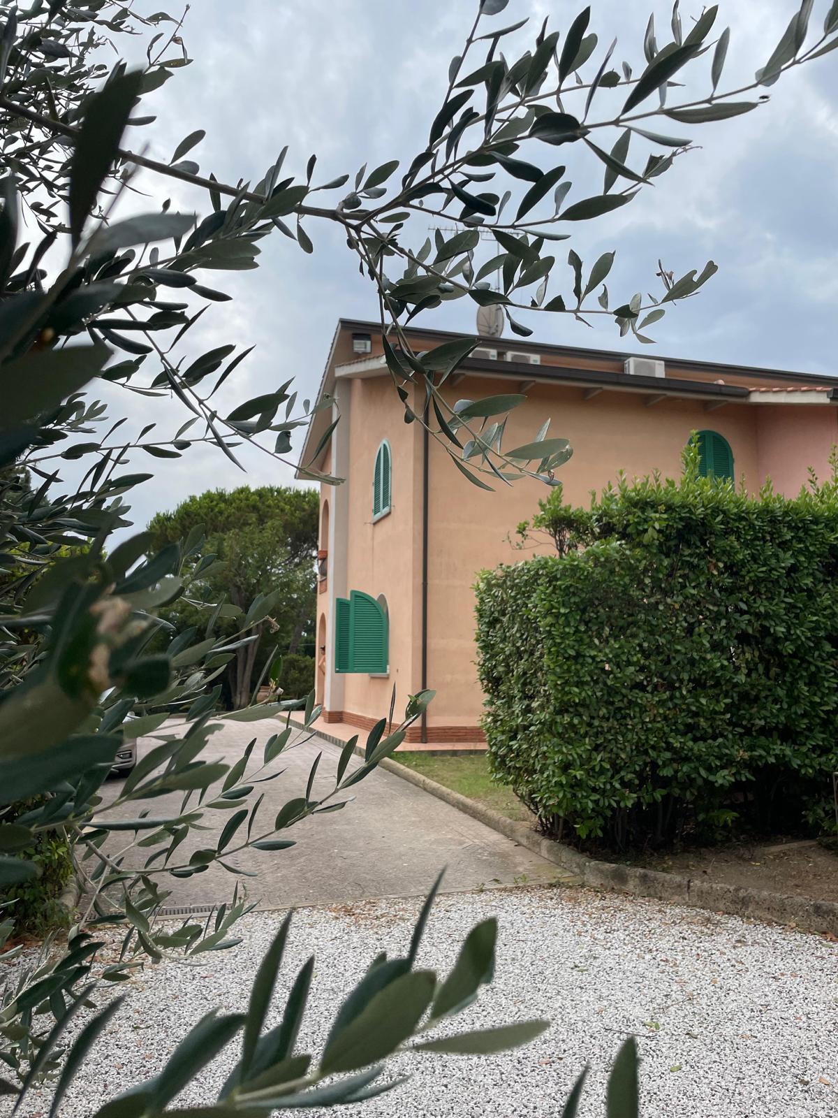 Biancolilla House
