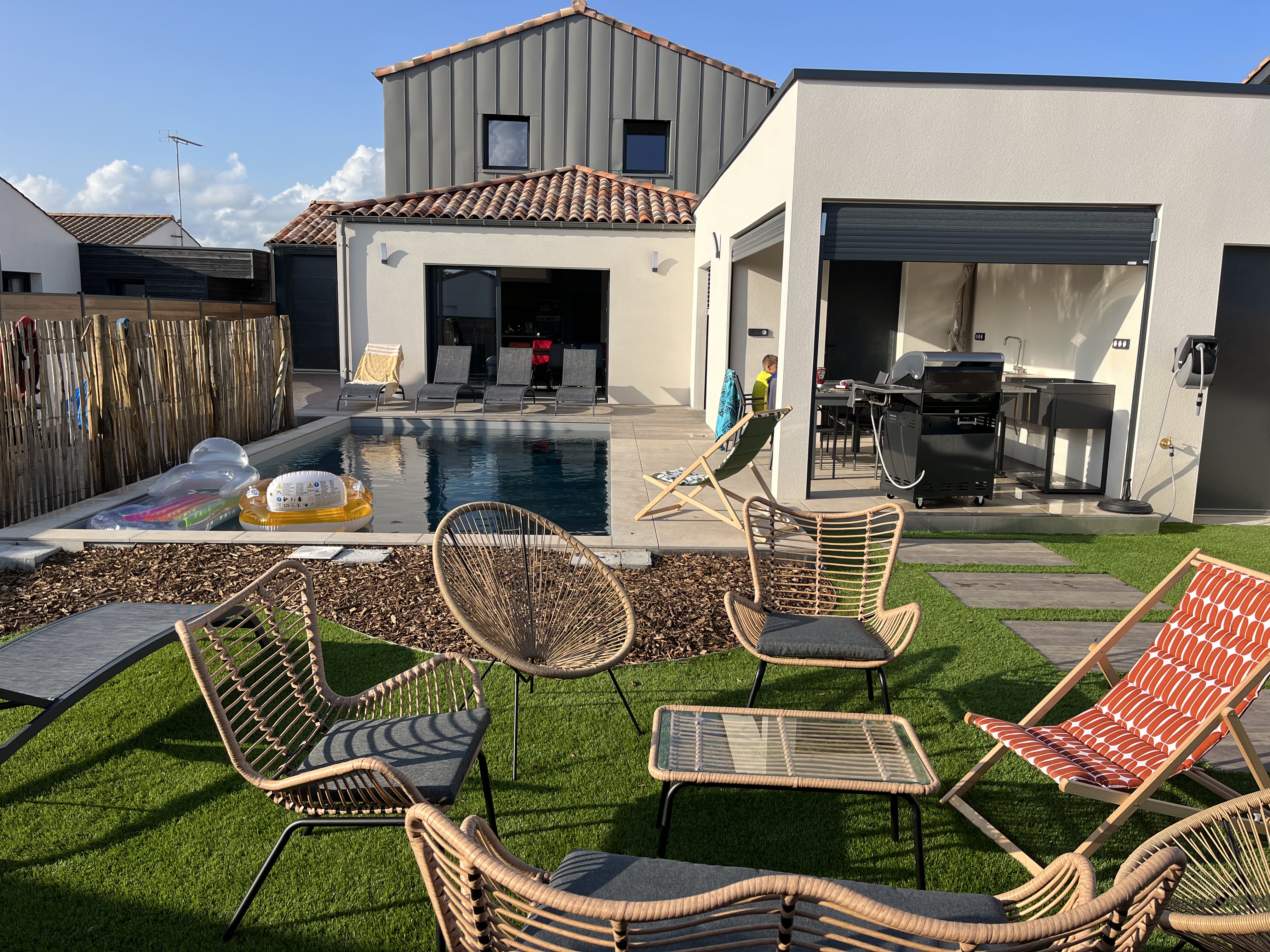 Villa with pool and HOT TUB