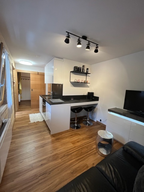 Studio at the foot of the cable car