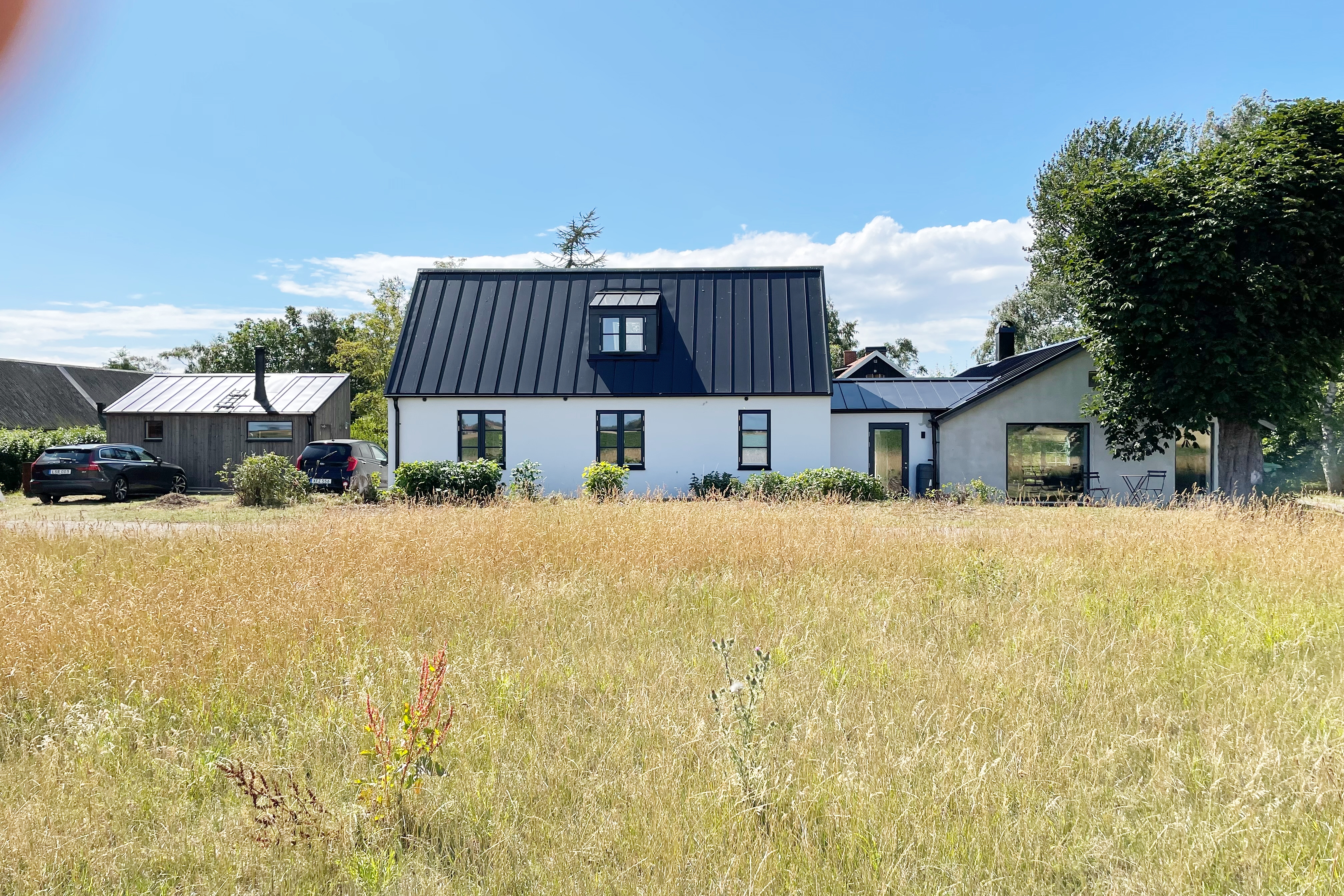 Spacious & stylish east house