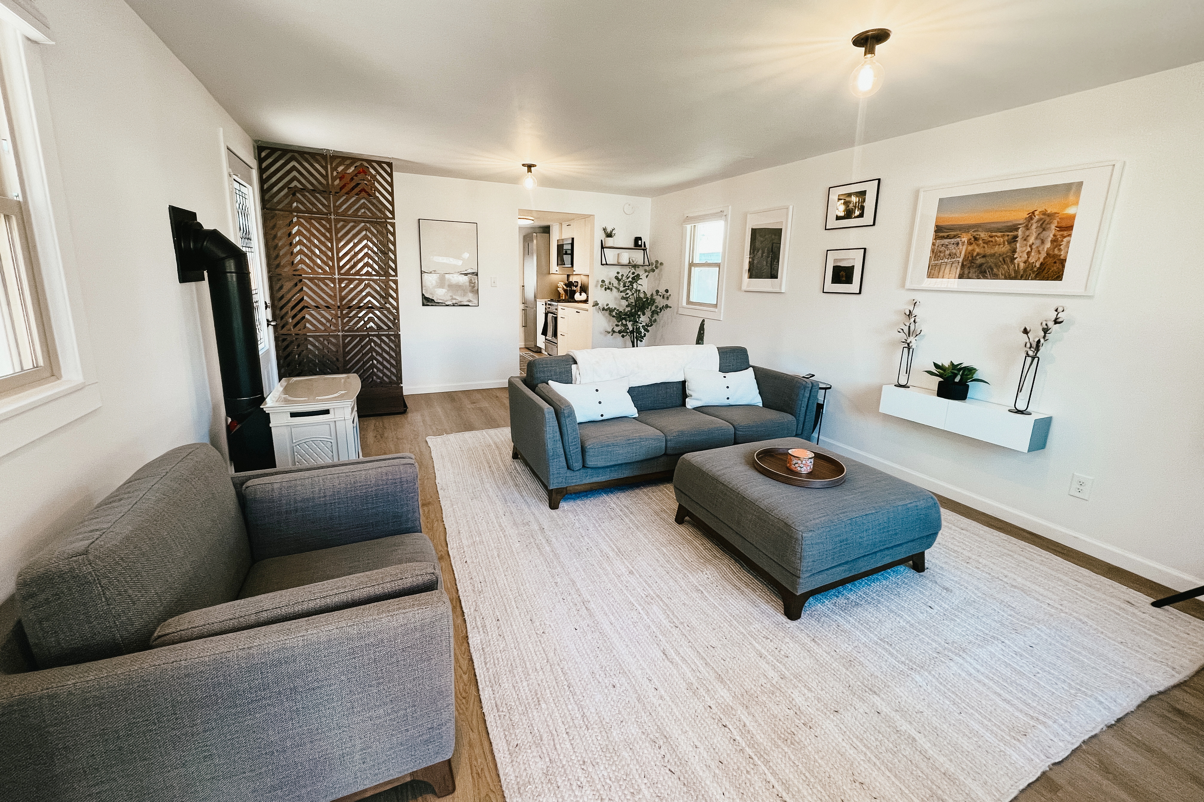 Modern Bungalow | Pet Friendly | Close to downtown